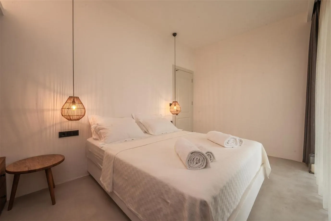 Photo of the whole room, Bed in Gizz Suites City