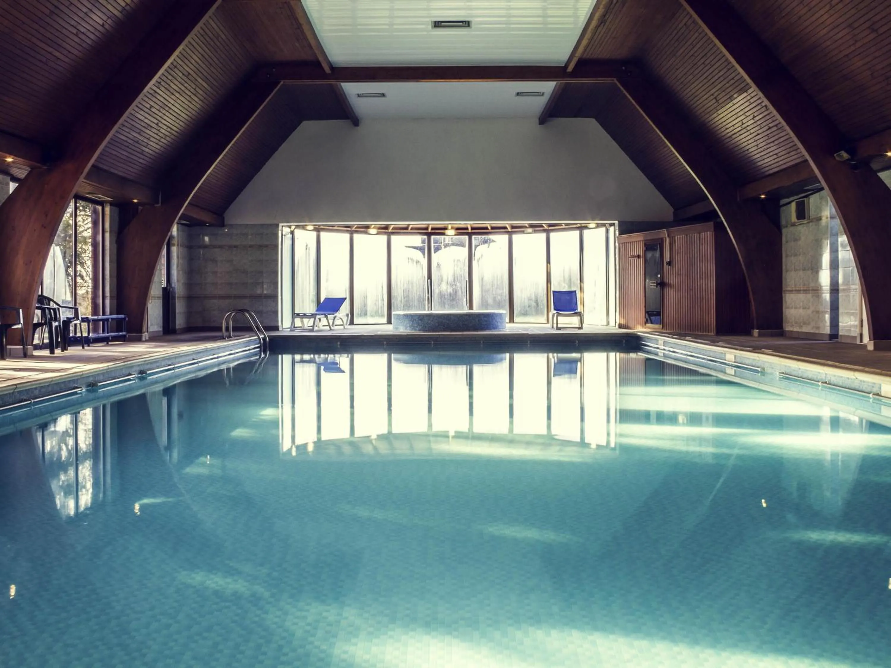 Property building in Mercure Hull Grange Park Hotel