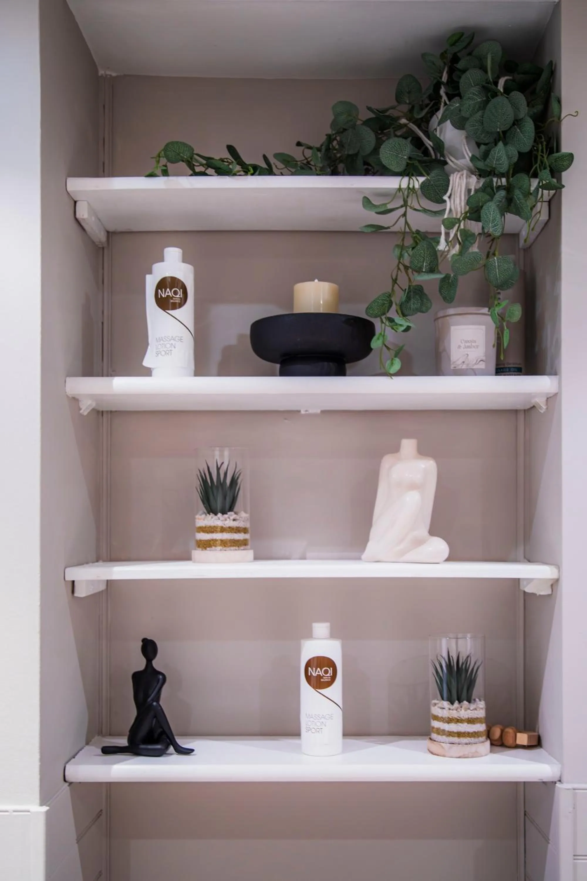 Massage in Mercure Hull Grange Park Hotel