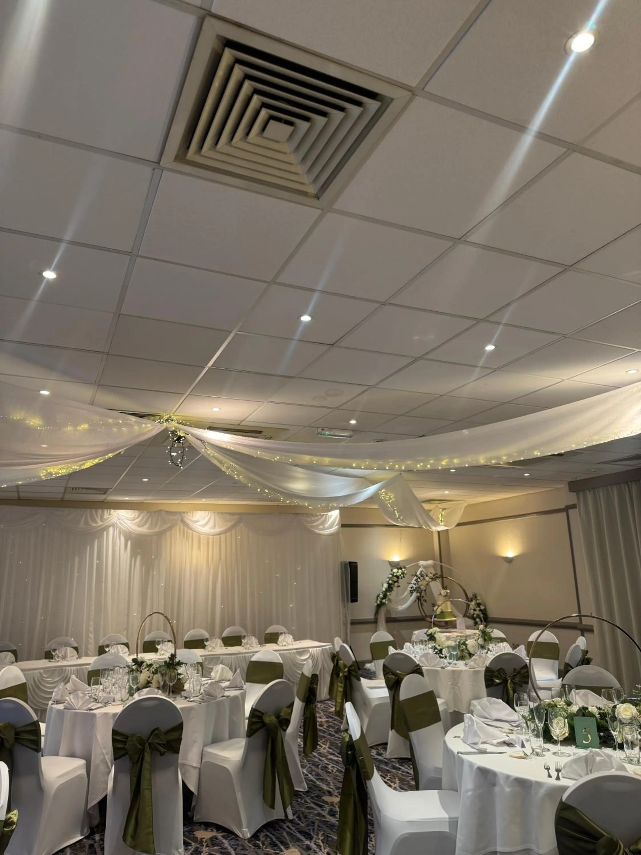 wedding in Mercure Hull Grange Park Hotel
