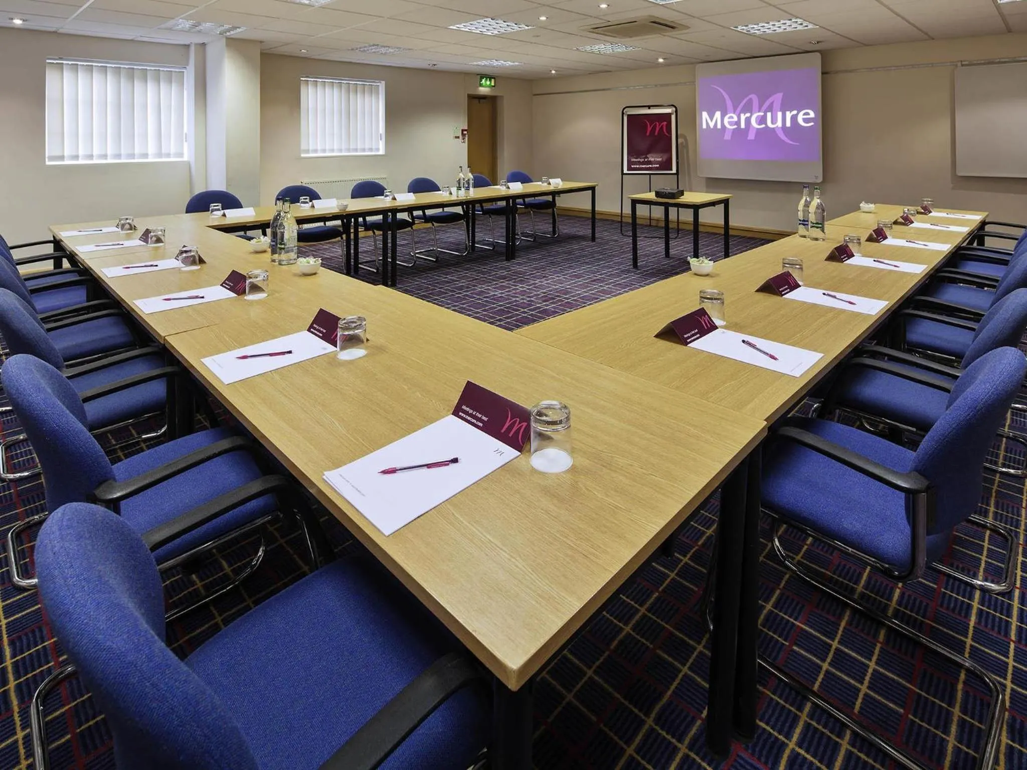 Meeting/conference room in Mercure Hull Grange Park Hotel