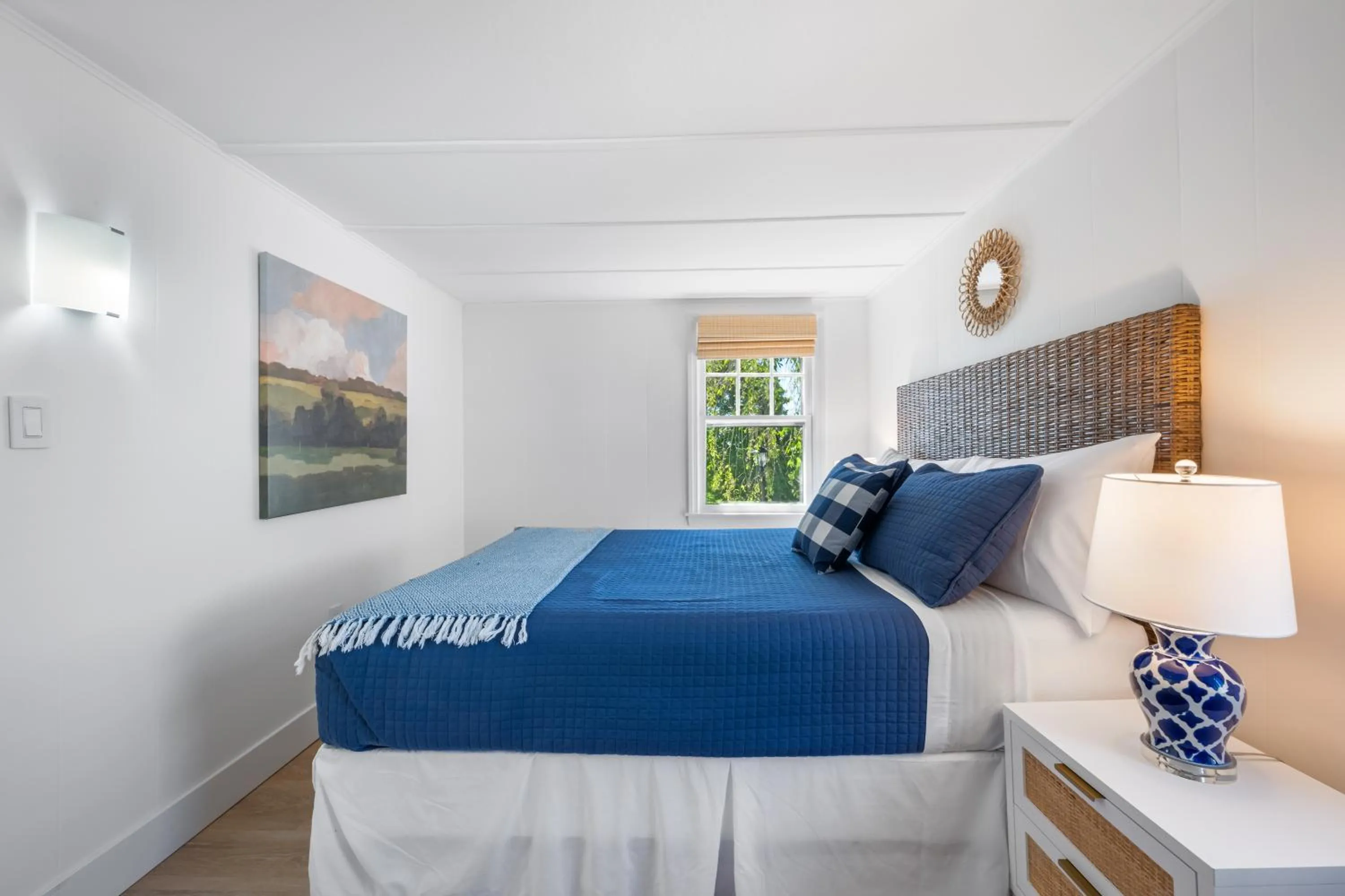 Bed in Marina Bay Cottages