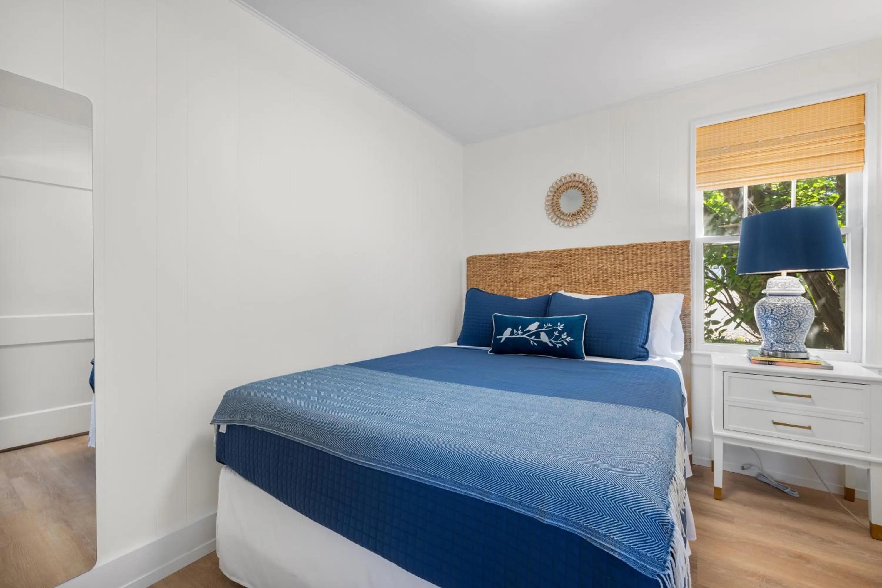 Bed in Marina Bay Cottages