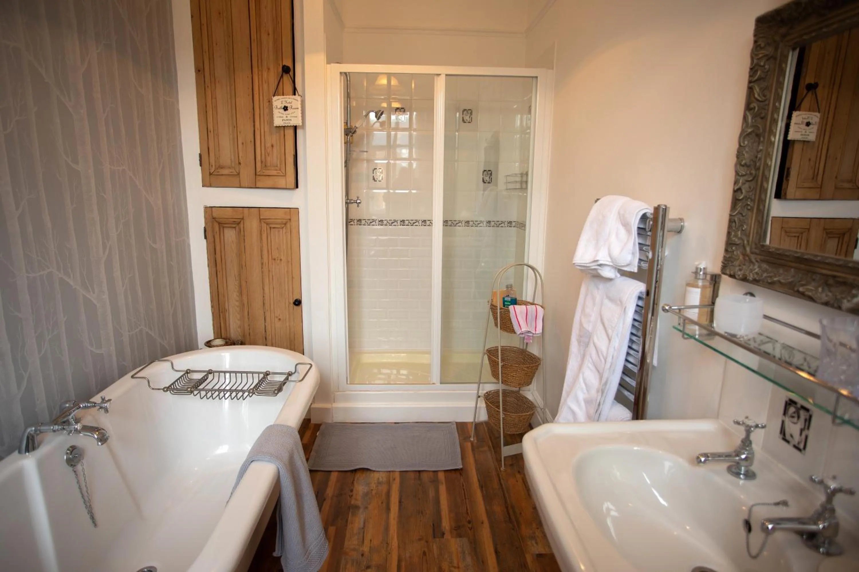 Treherne House & The Malvern Retreat