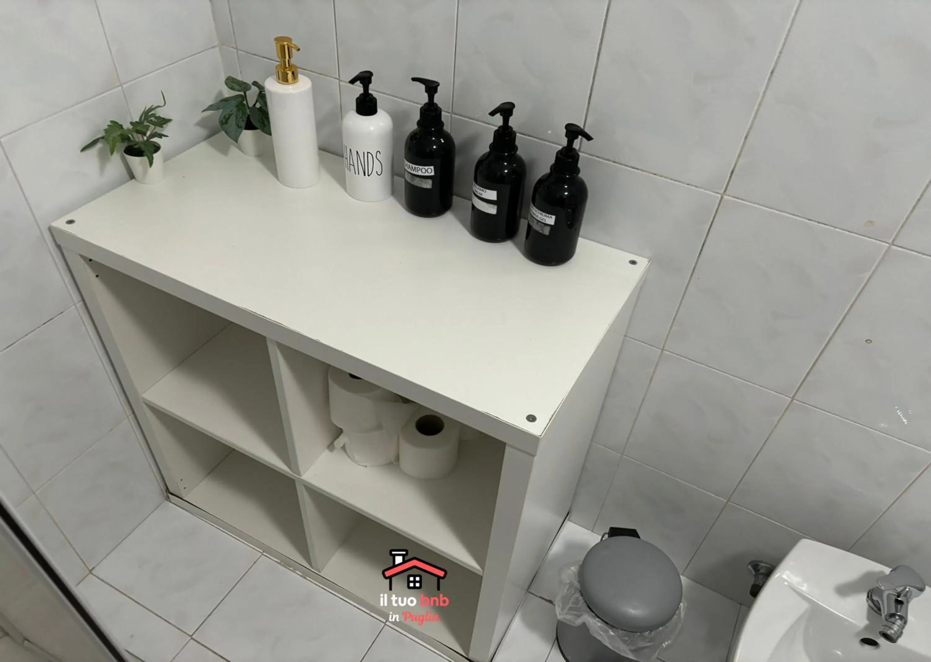 Bathroom in Casa Bianca bnb,Big Terrace,10 min Airport Beaches