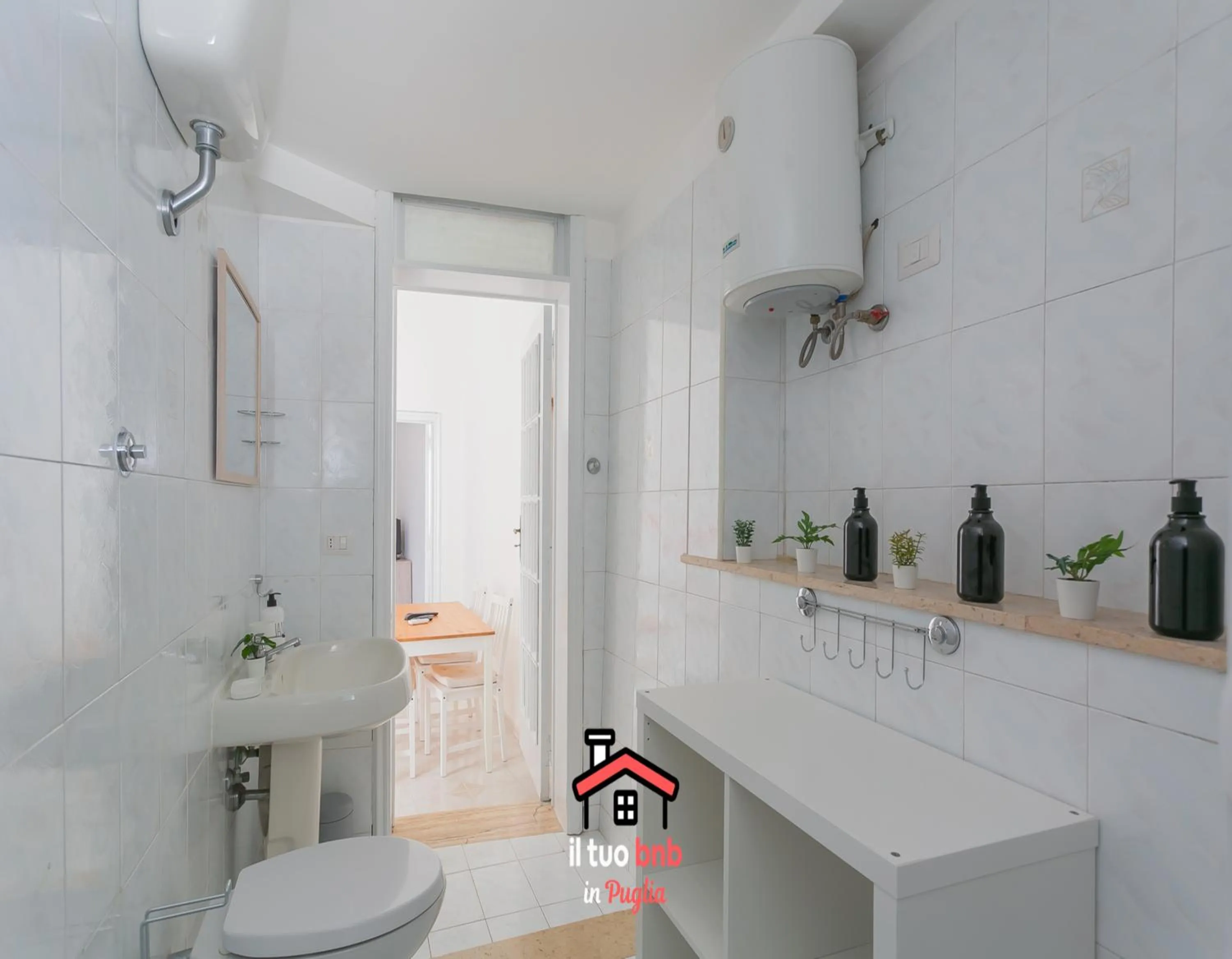 Toilet in Casa Bianca bnb,Big Terrace,10 min Airport Beaches