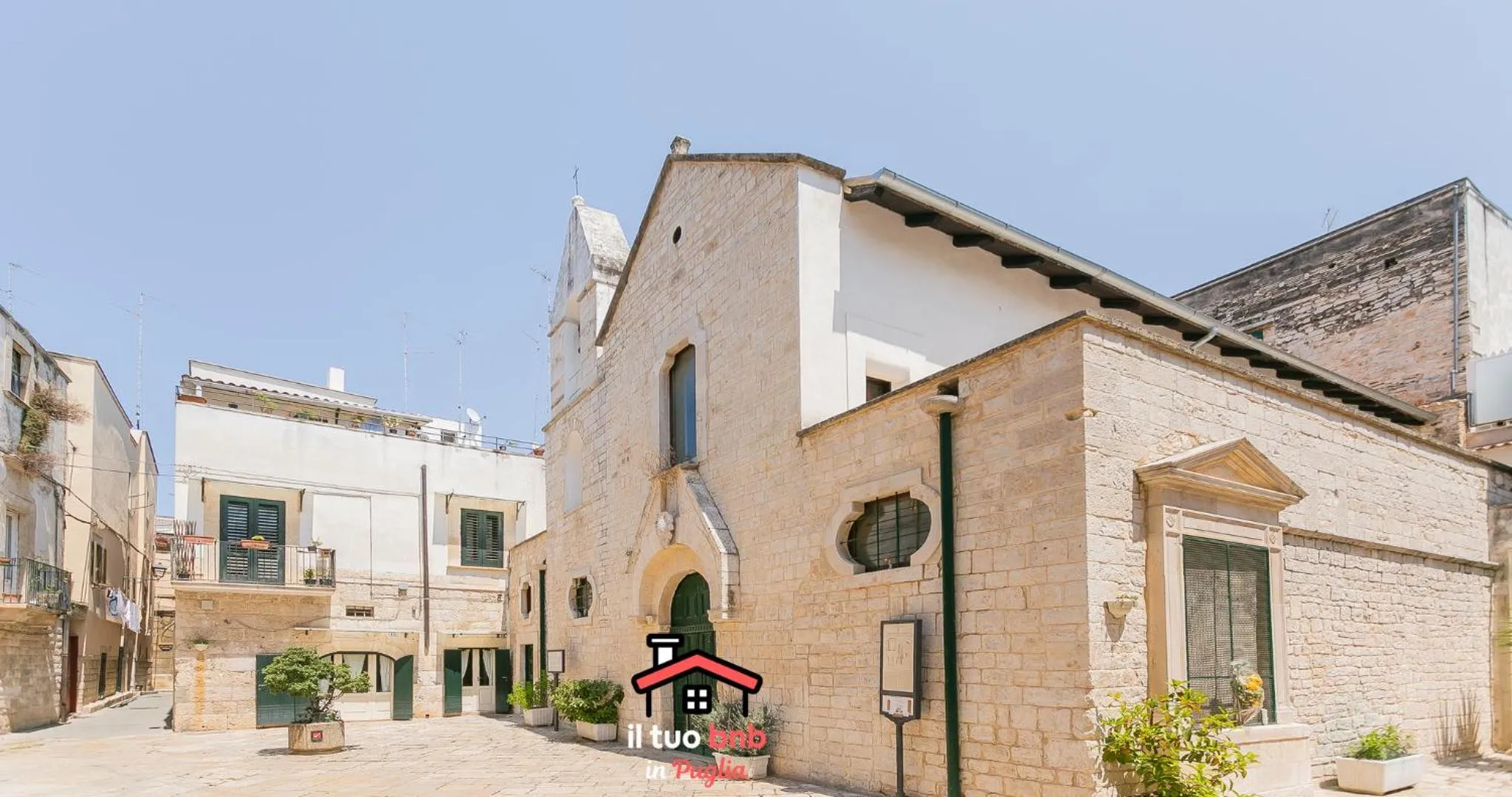 Property building in Casa Bianca bnb,Big Terrace,10 min Airport Beaches