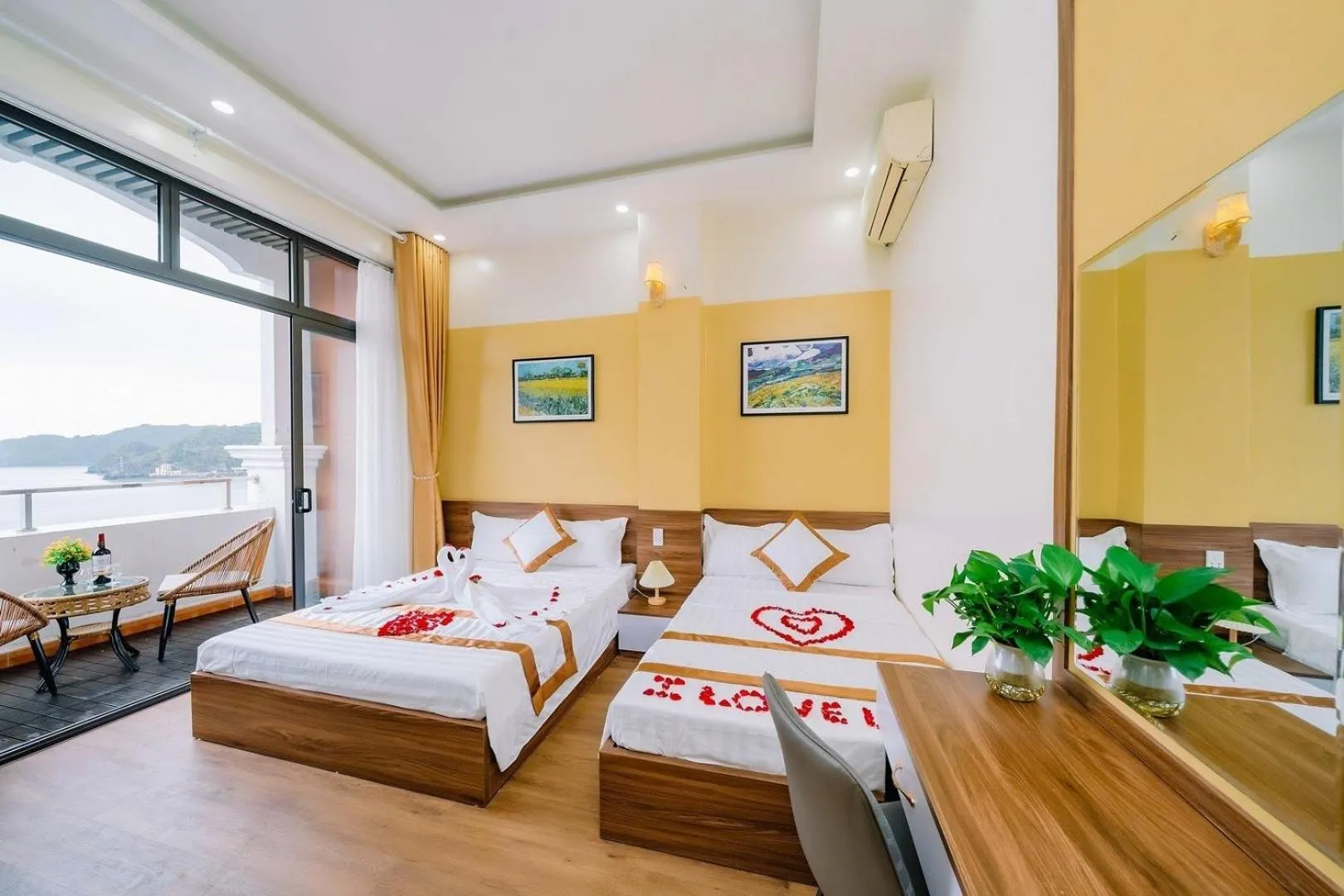 Lang Chai Metrpolis Cat Ba Hotel and Restaurant