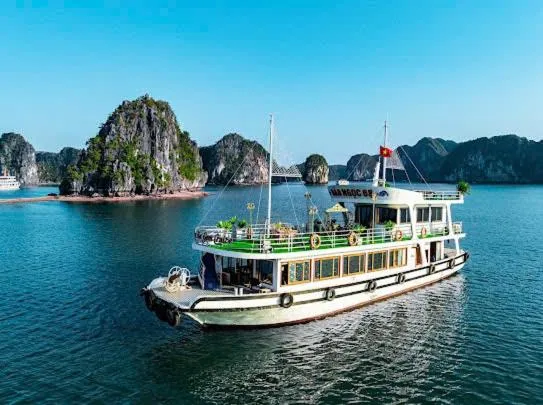 Lang Chai Metrpolis Cat Ba Hotel and Restaurant