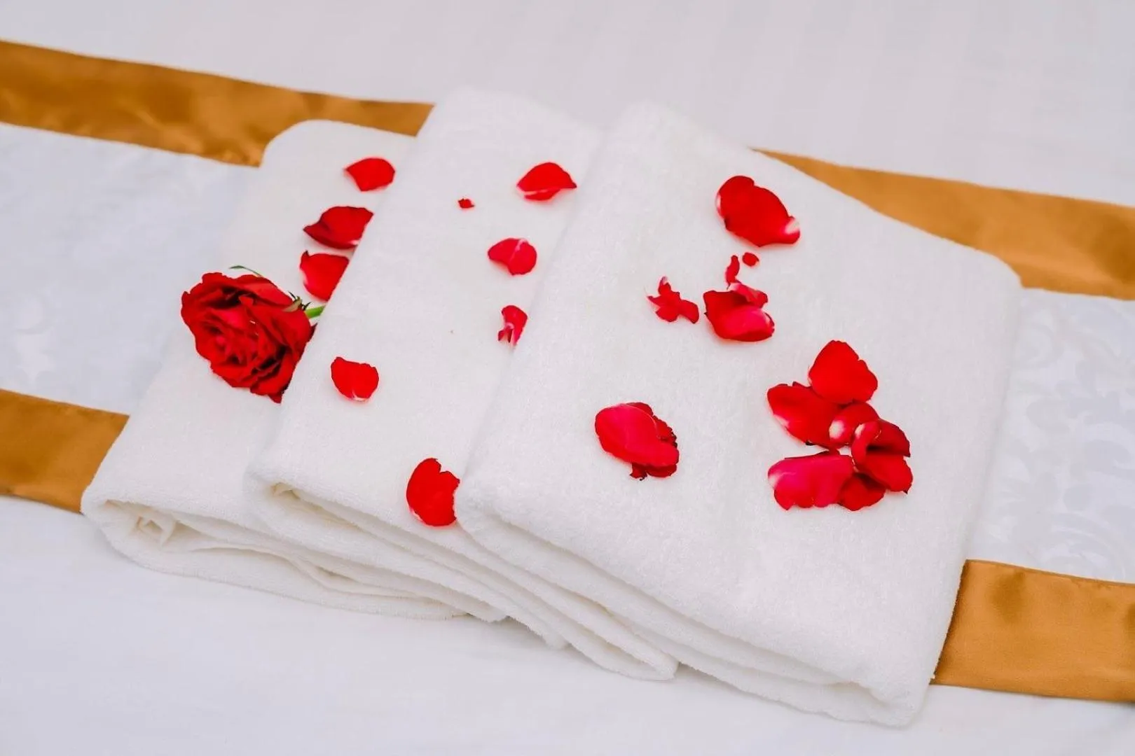 Lang Chai Metrpolis Cat Ba Hotel and Restaurant