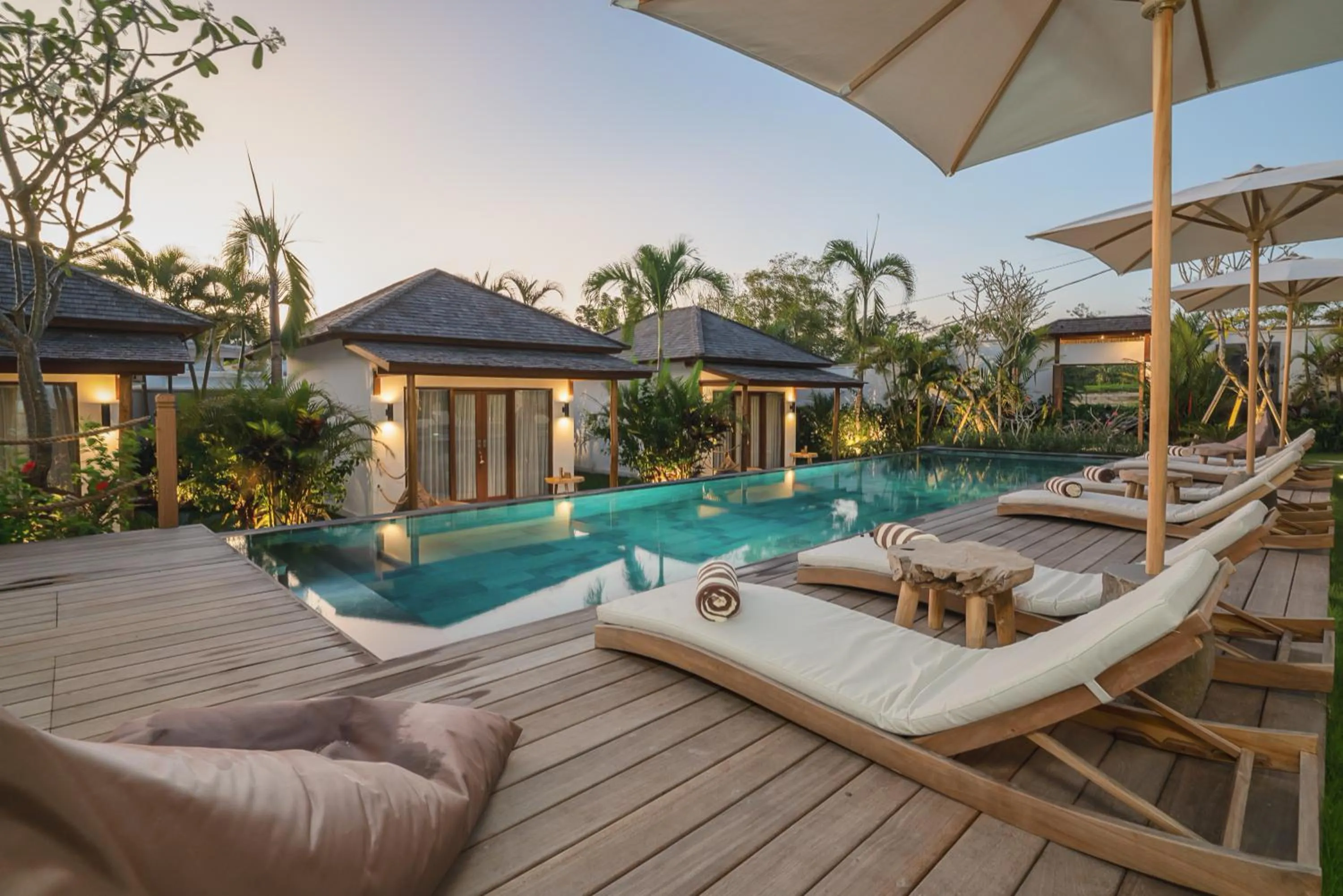 Swimming pool in EHOA NYANYI BEACH Boutique Hotel - In front of entrance to NUANU