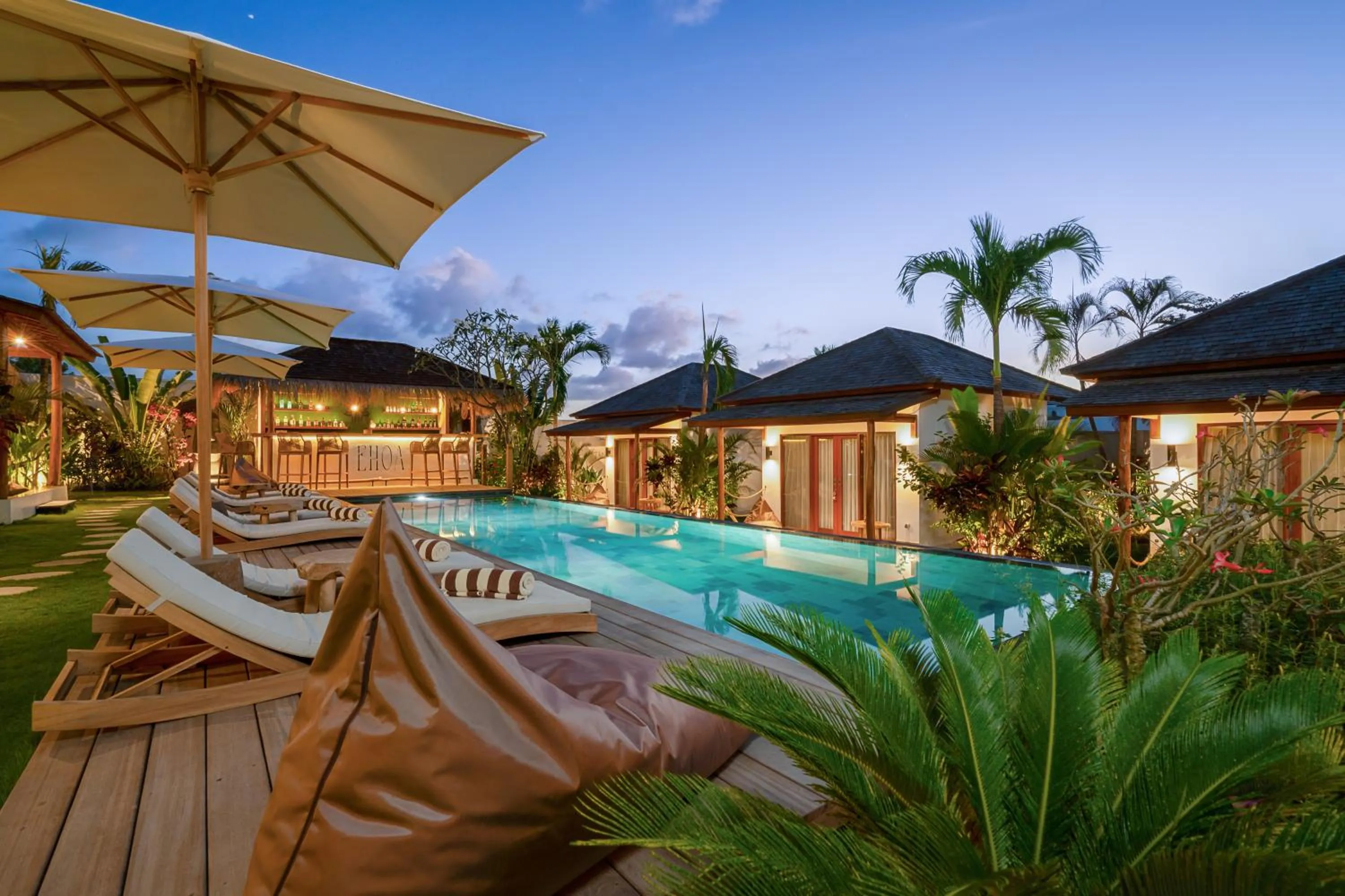 Swimming pool in EHOA NYANYI BEACH Boutique Hotel - In front of entrance to NUANU