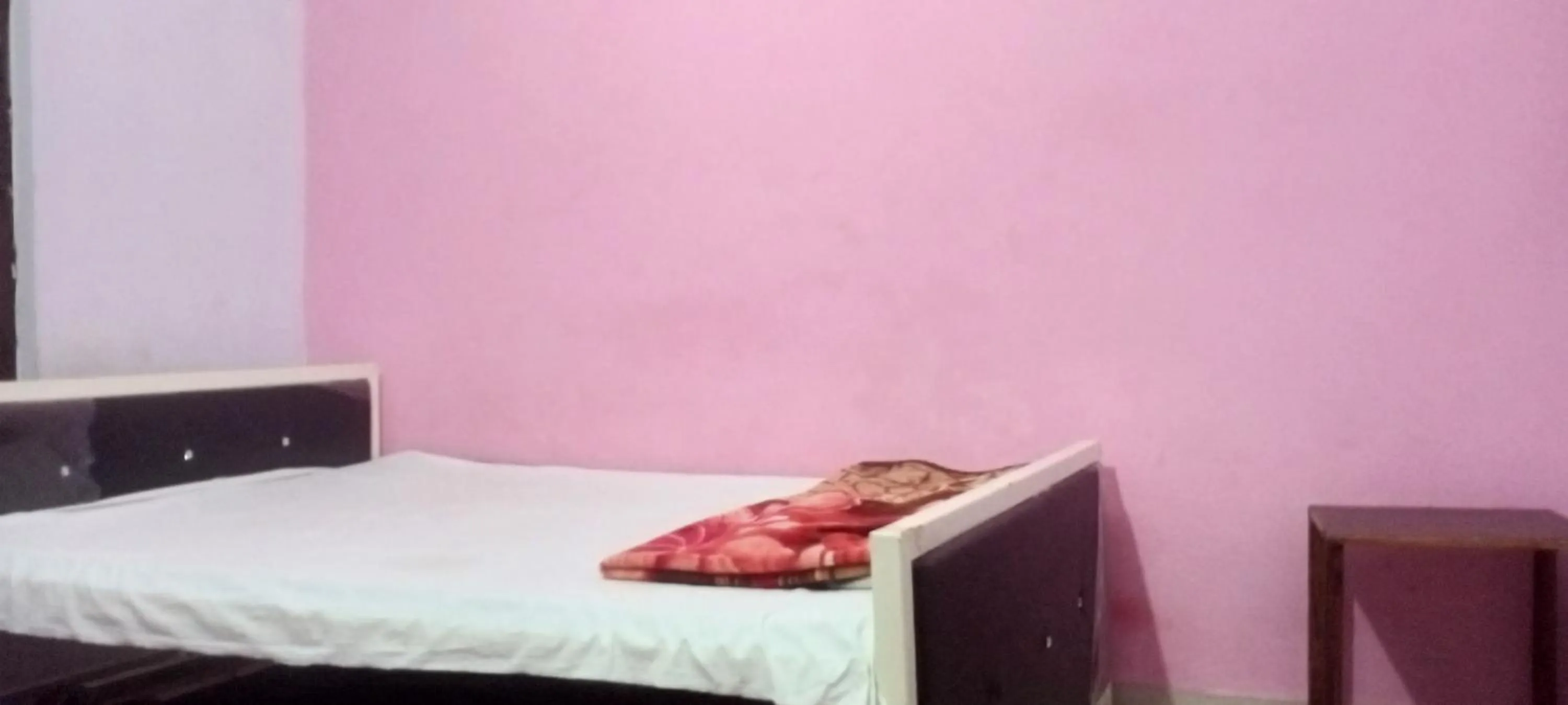 Bed in Maa Tara AC Home Stay