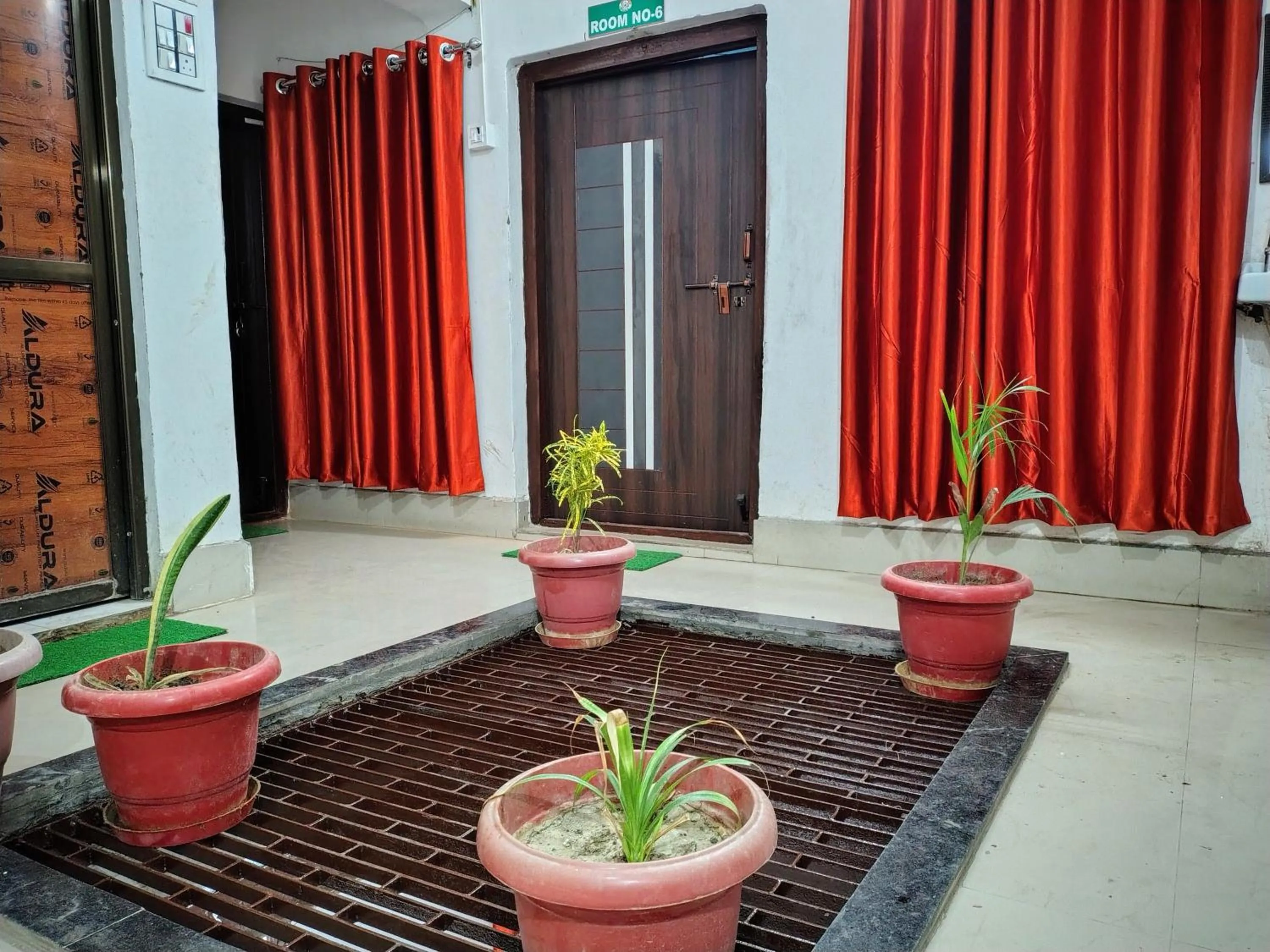 Maa Tara AC Home Stay