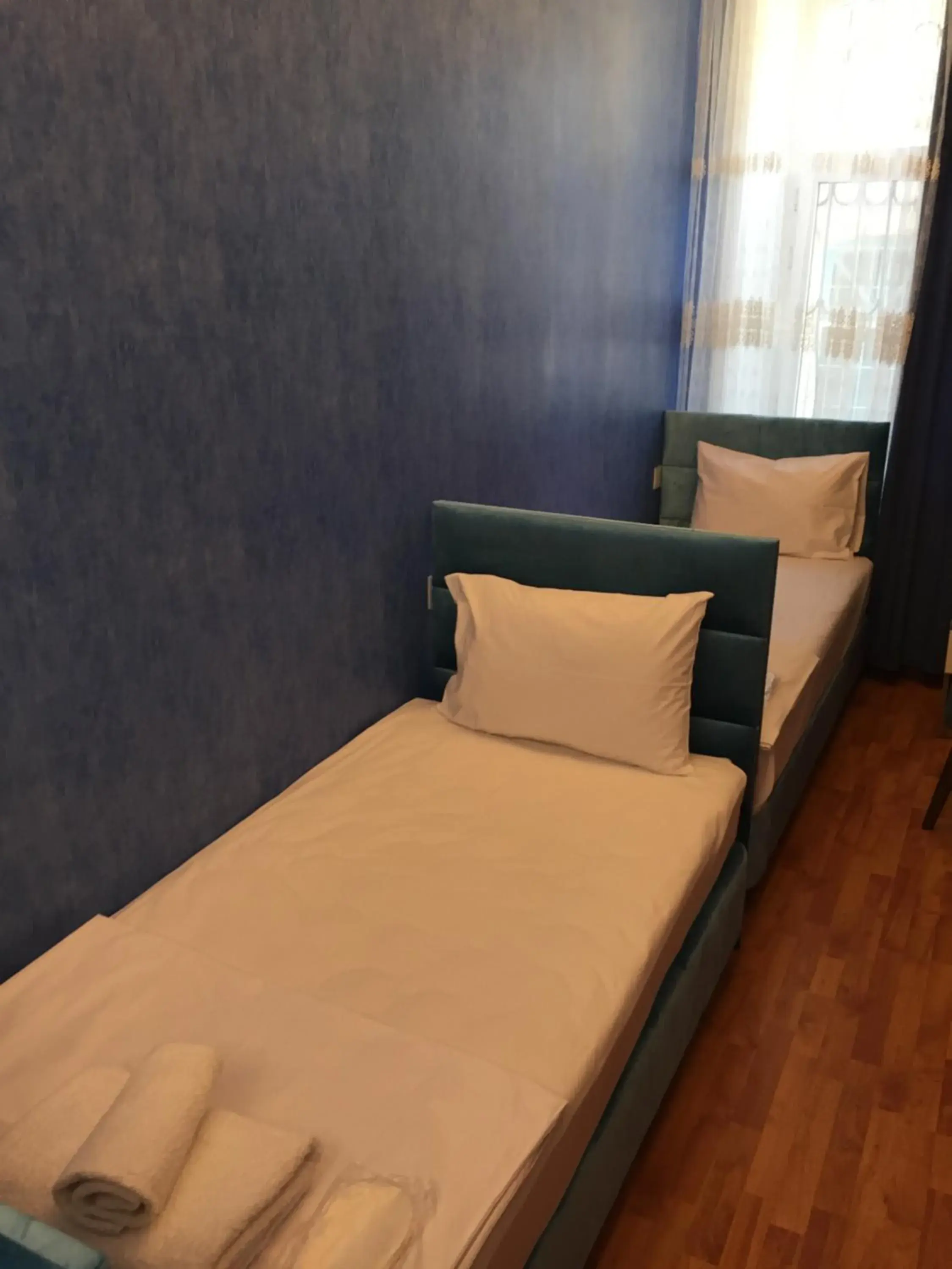 Triple Room with Private Bathroom - single occupancy in Baku Gardens Triple Room with Private Bathroom - single occupancy in Baku Gardens