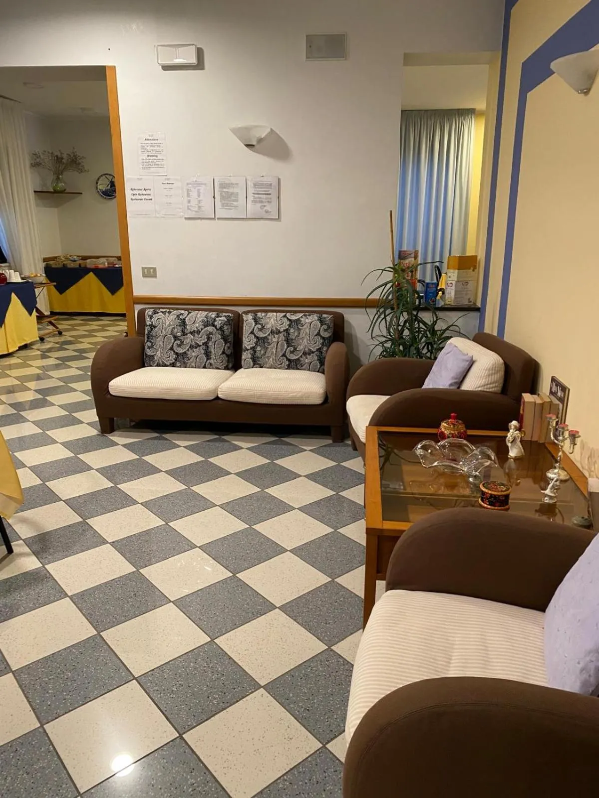 Communal lounge/ TV room in Hotel Ferrara