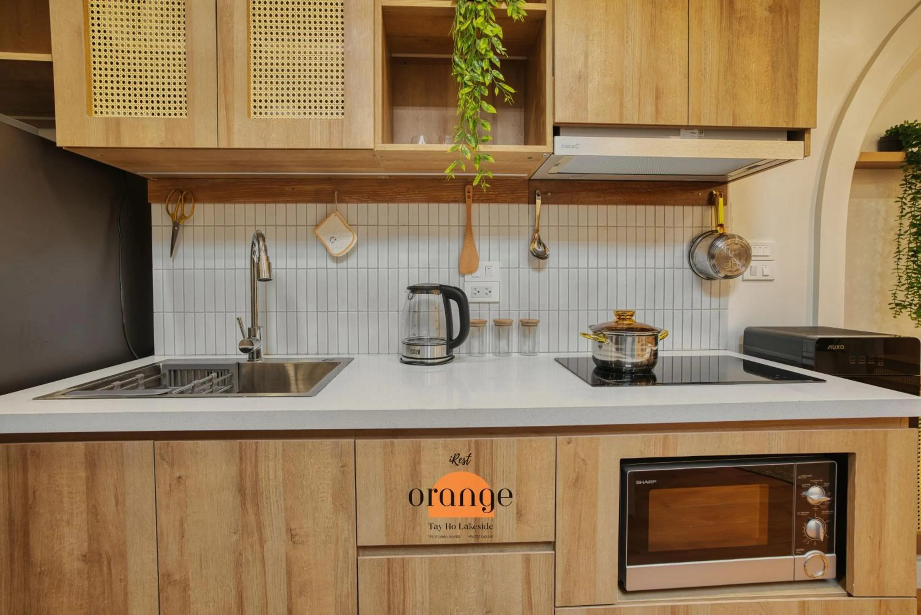 iRest Orange Tay Ho Lakeside Apartment