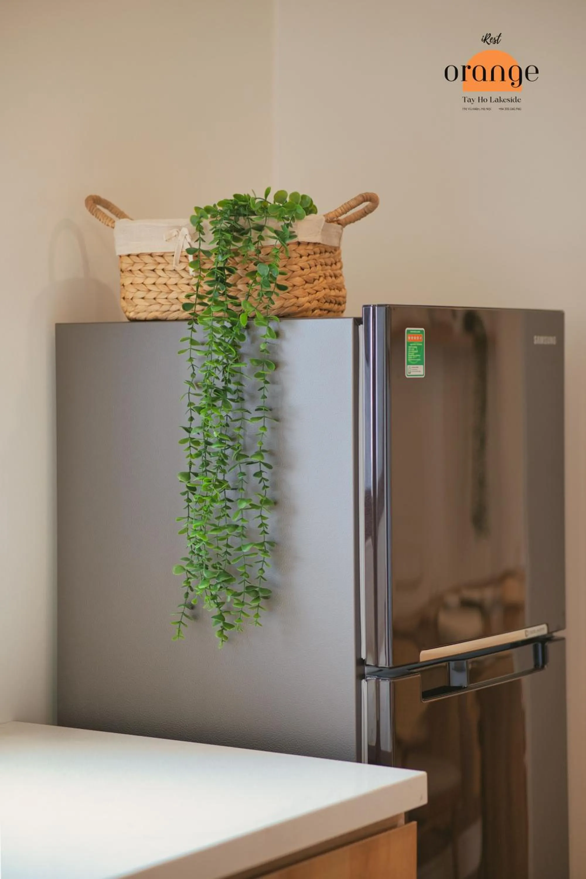 oven in iRest Orange Tay Ho Lakeside Apartment