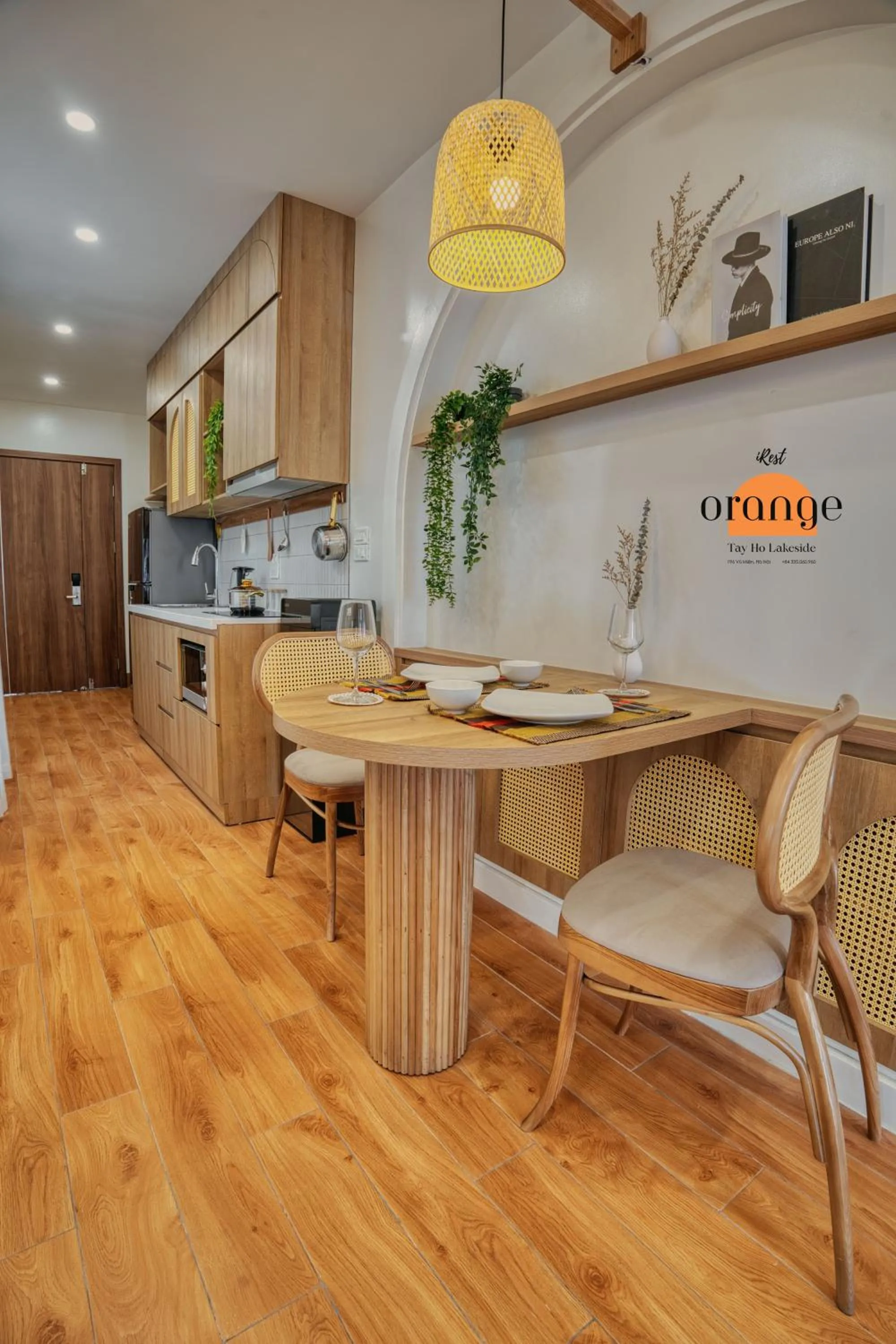 iRest Orange Tay Ho Lakeside Apartment