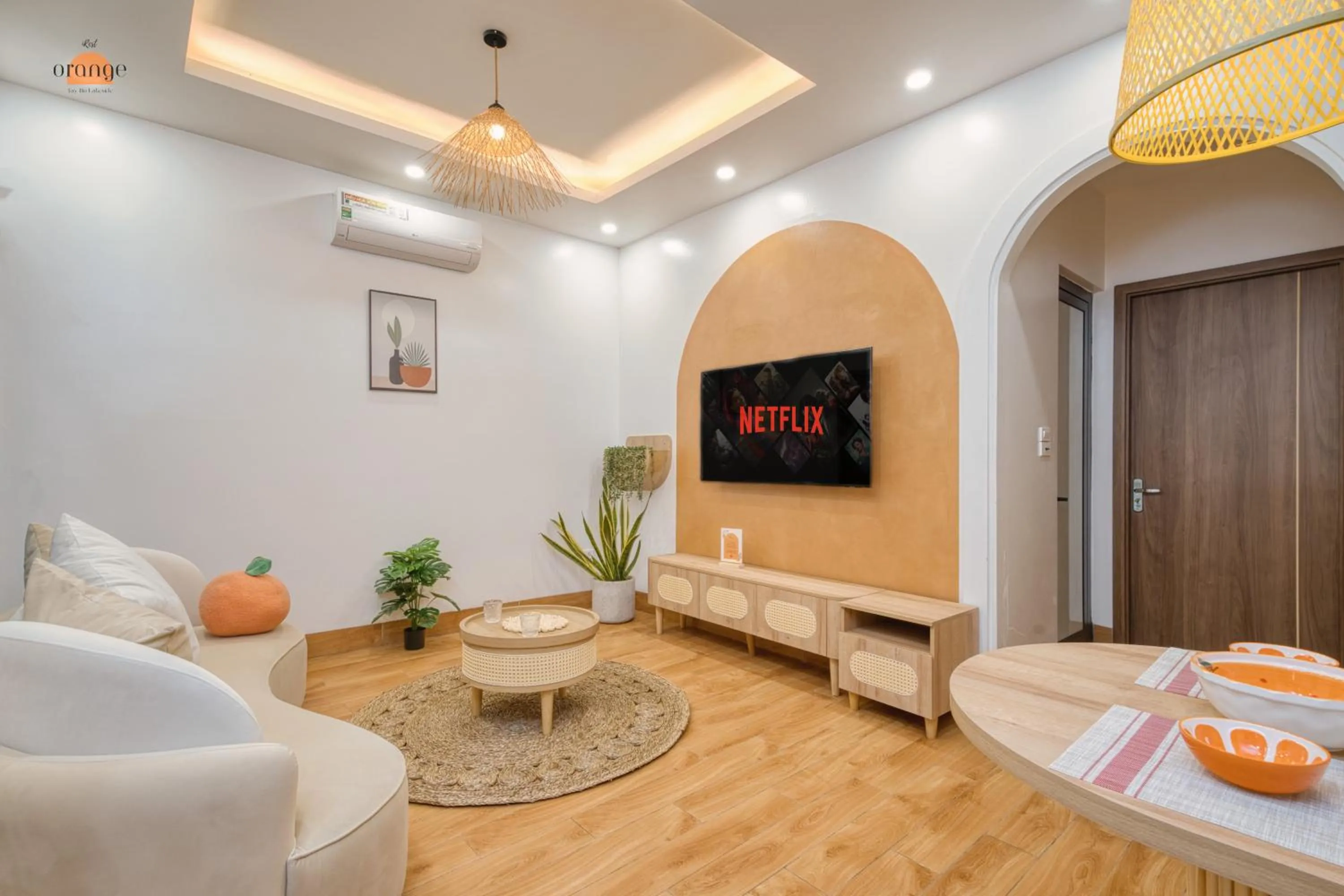 iRest Orange Tay Ho Lakeside Apartment