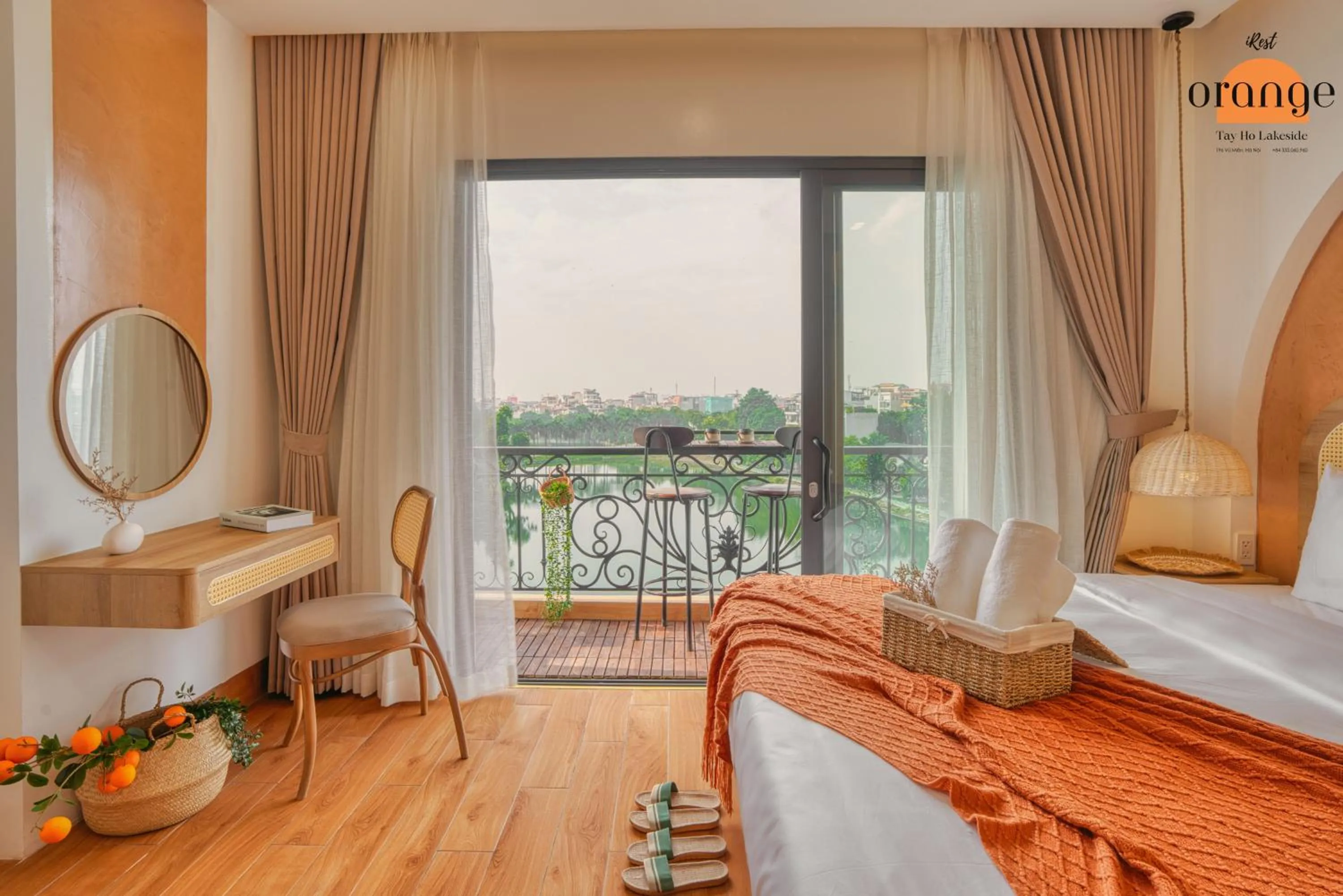 Bed in iRest Orange Tay Ho Lakeside Apartment