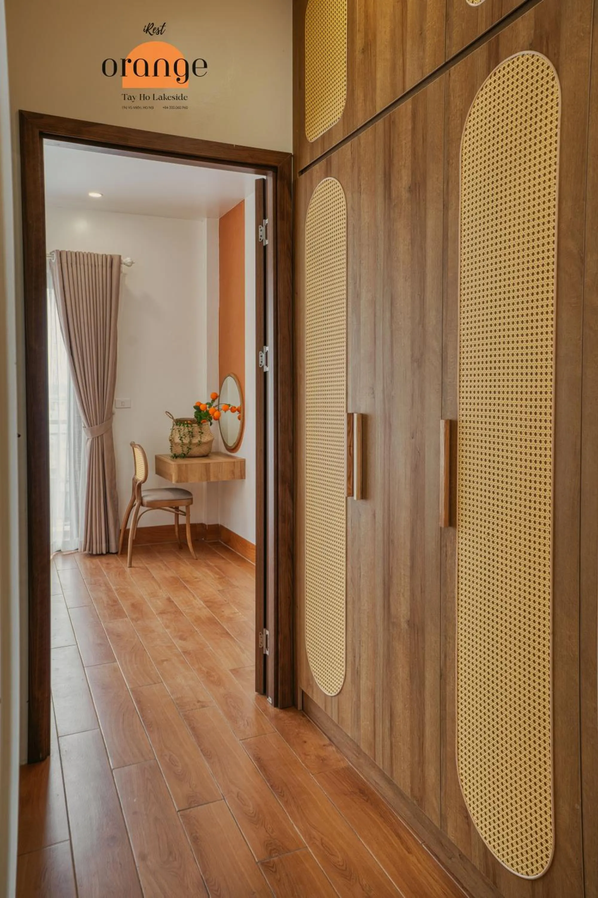 wardrobe in iRest Orange Tay Ho Lakeside Apartment