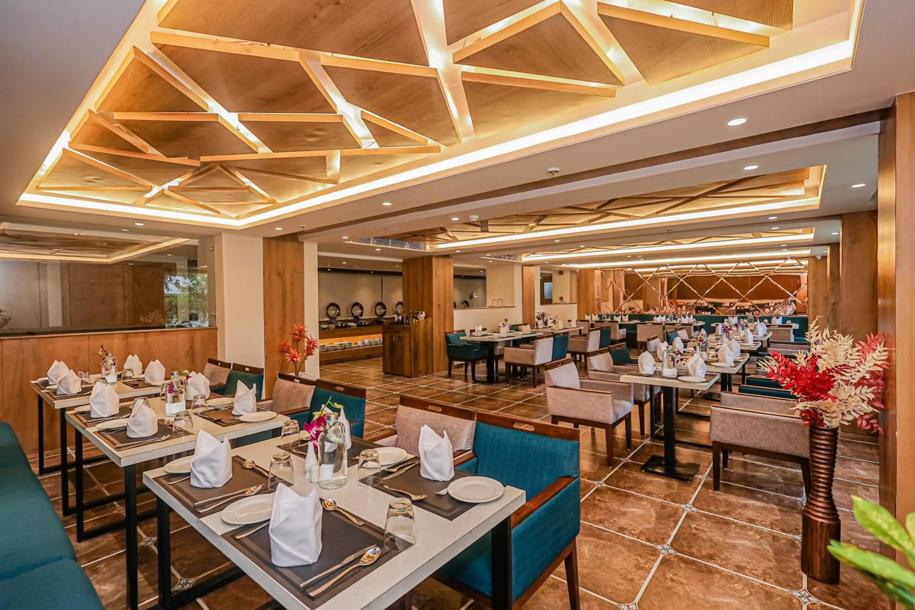 Restaurant/places to eat in Regenta Inn Luxinna Heights Mcleodganj