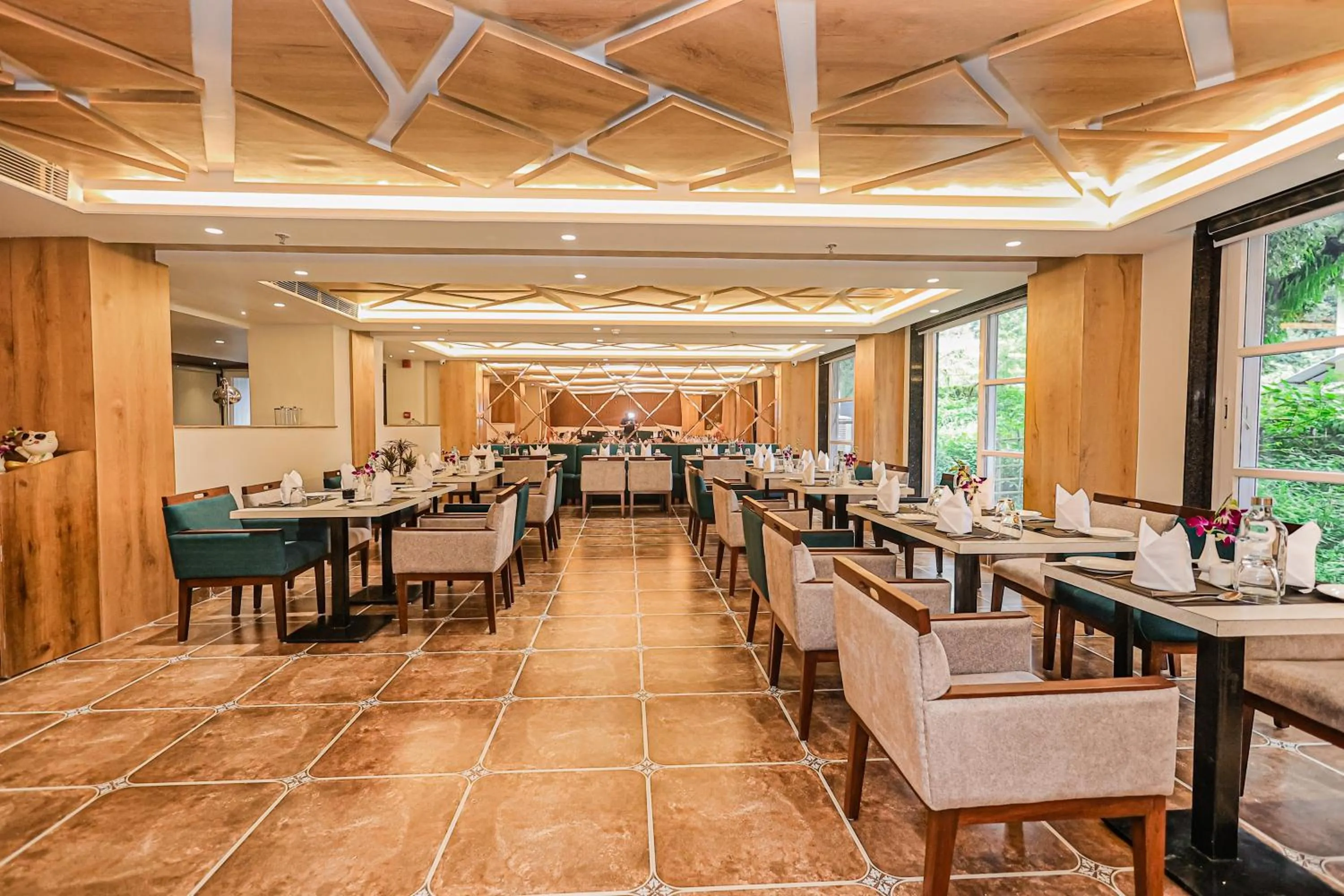 Restaurant/places to eat in Regenta Inn Luxinna Heights Mcleodganj