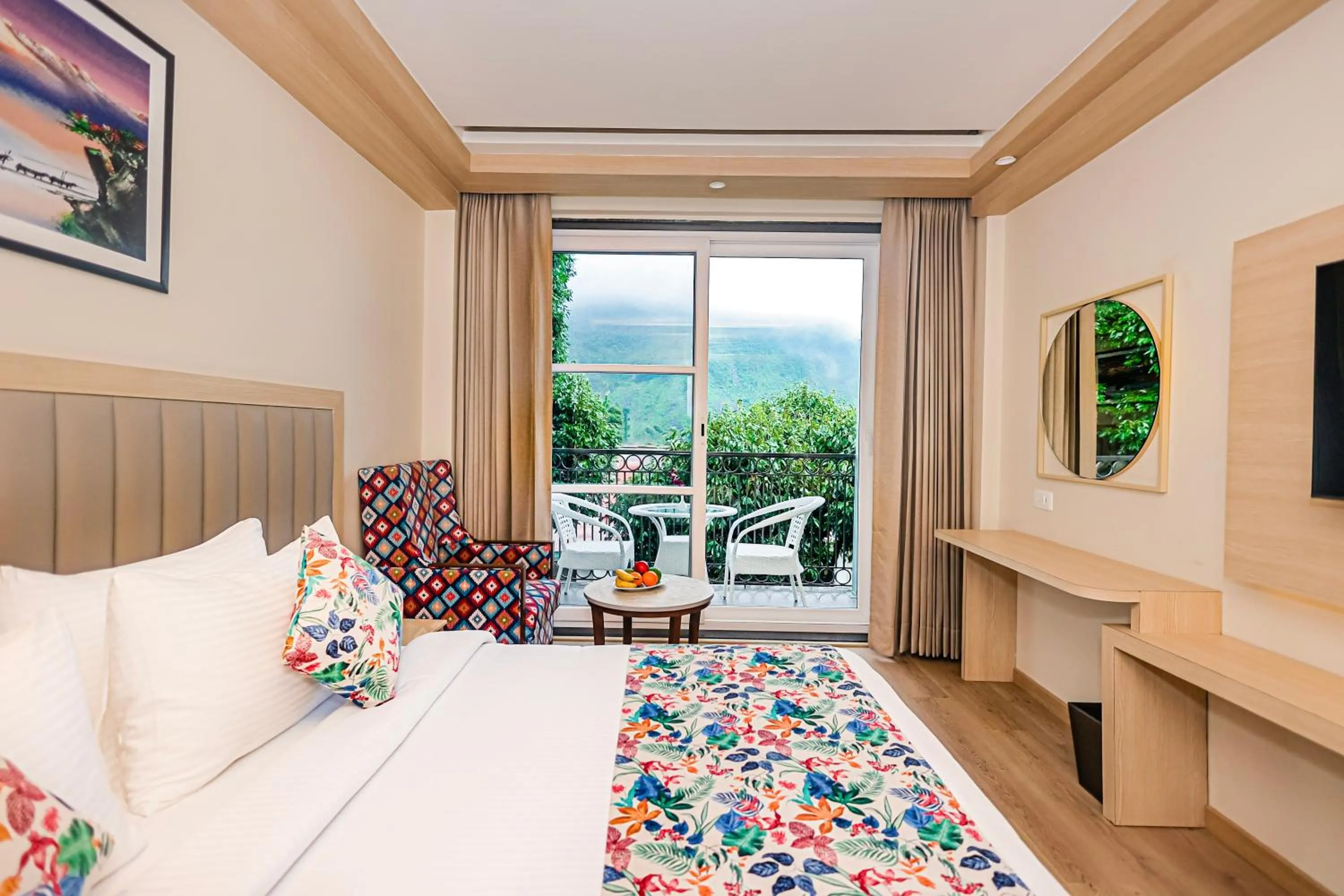 Balcony/Terrace, Bed in Regenta Inn Luxinna Heights Mcleodganj