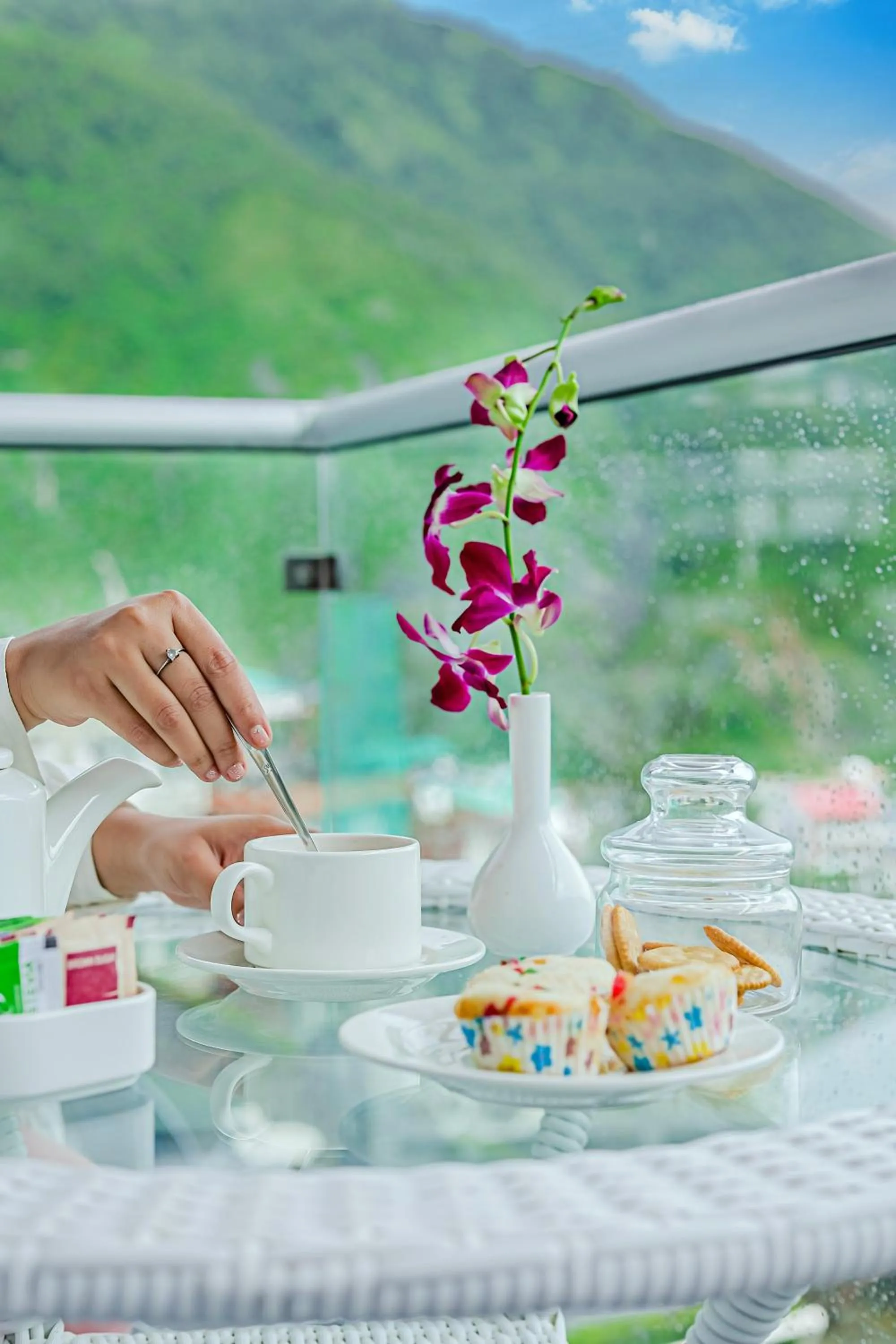 Coffee/tea facilities in Regenta Inn Luxinna Heights Mcleodganj