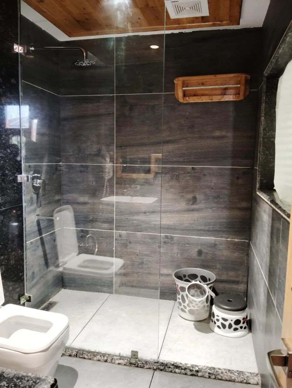 Bathroom in Hotel CM Palace - Pure Vegetarian