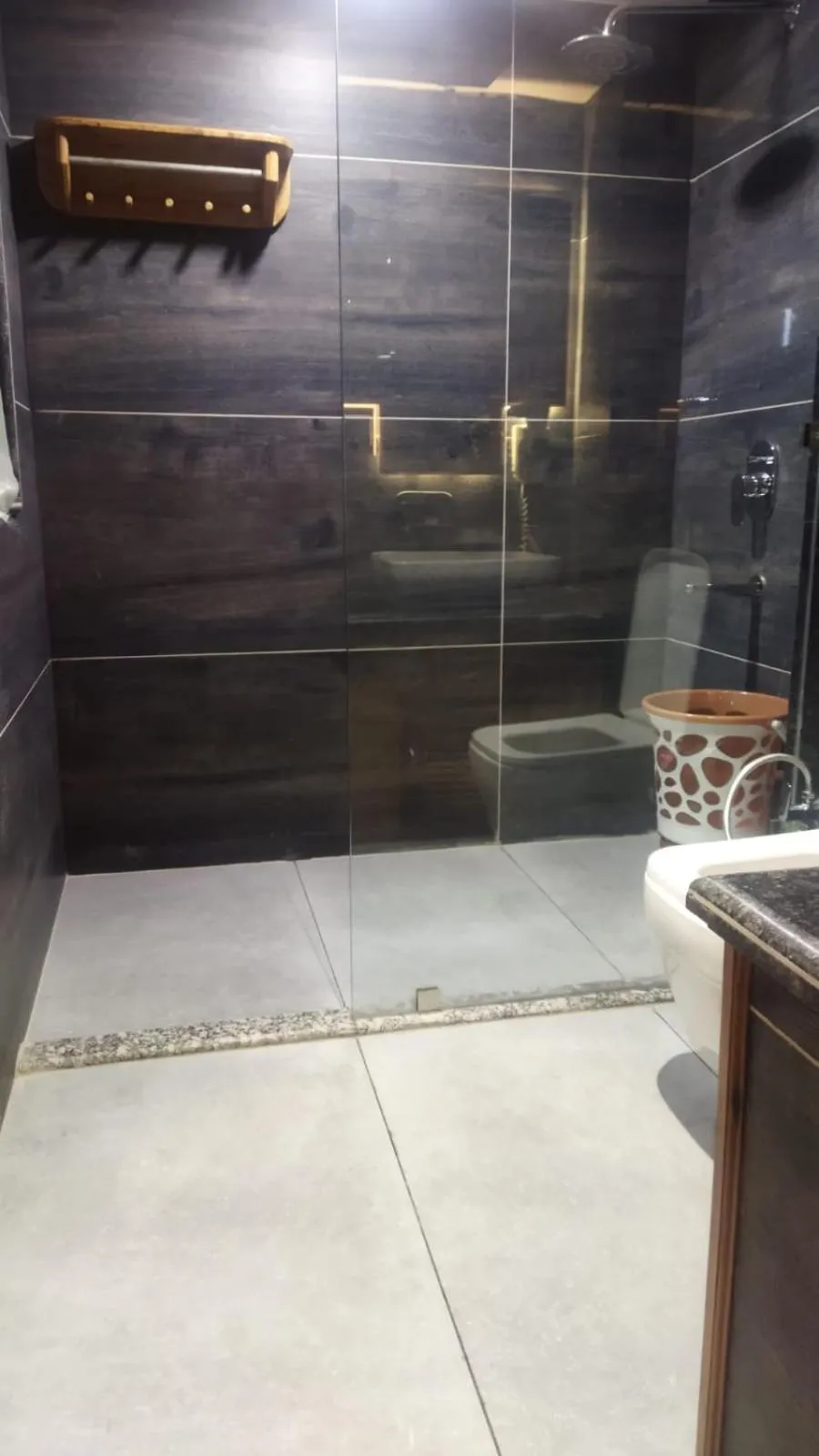 Bathroom in Hotel CM Palace - Pure Vegetarian