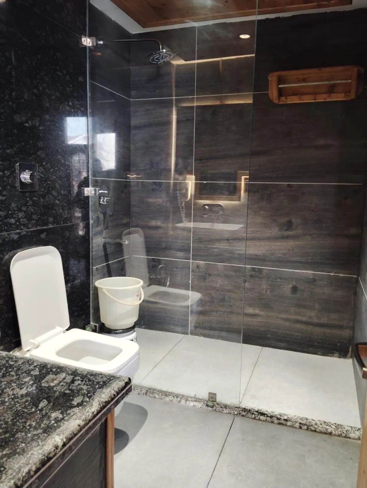 Bathroom in Hotel CM Palace - Pure Vegetarian