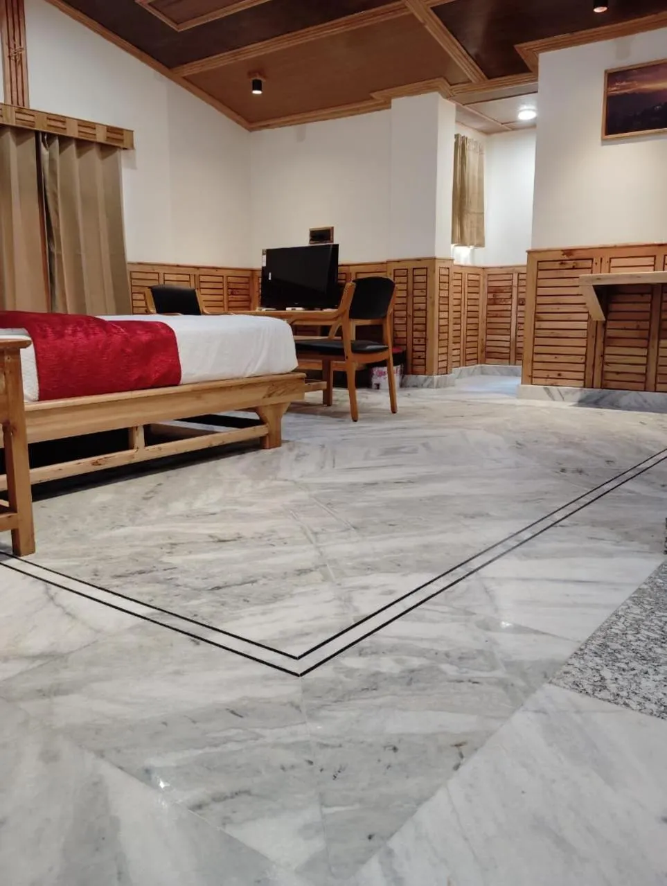 Area and facilities in Hotel CM Palace - Pure Vegetarian