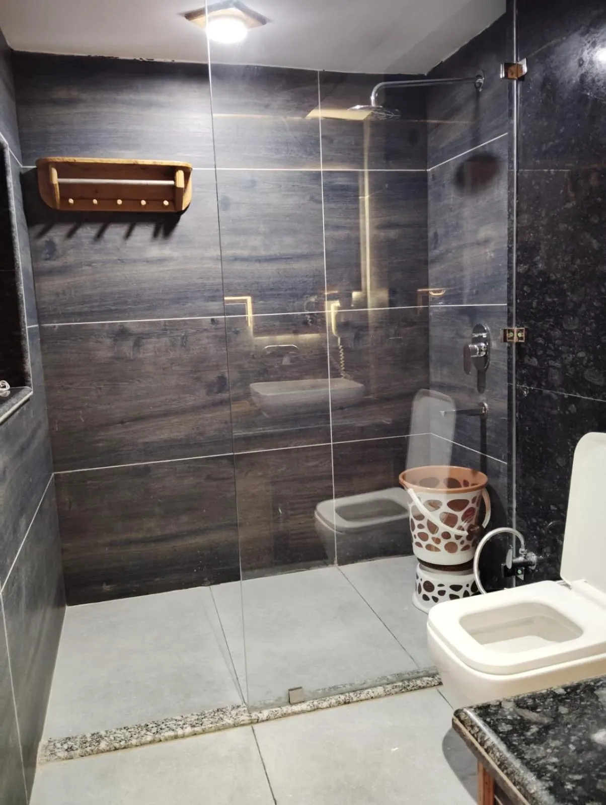 Bathroom in Hotel CM Palace - Pure Vegetarian