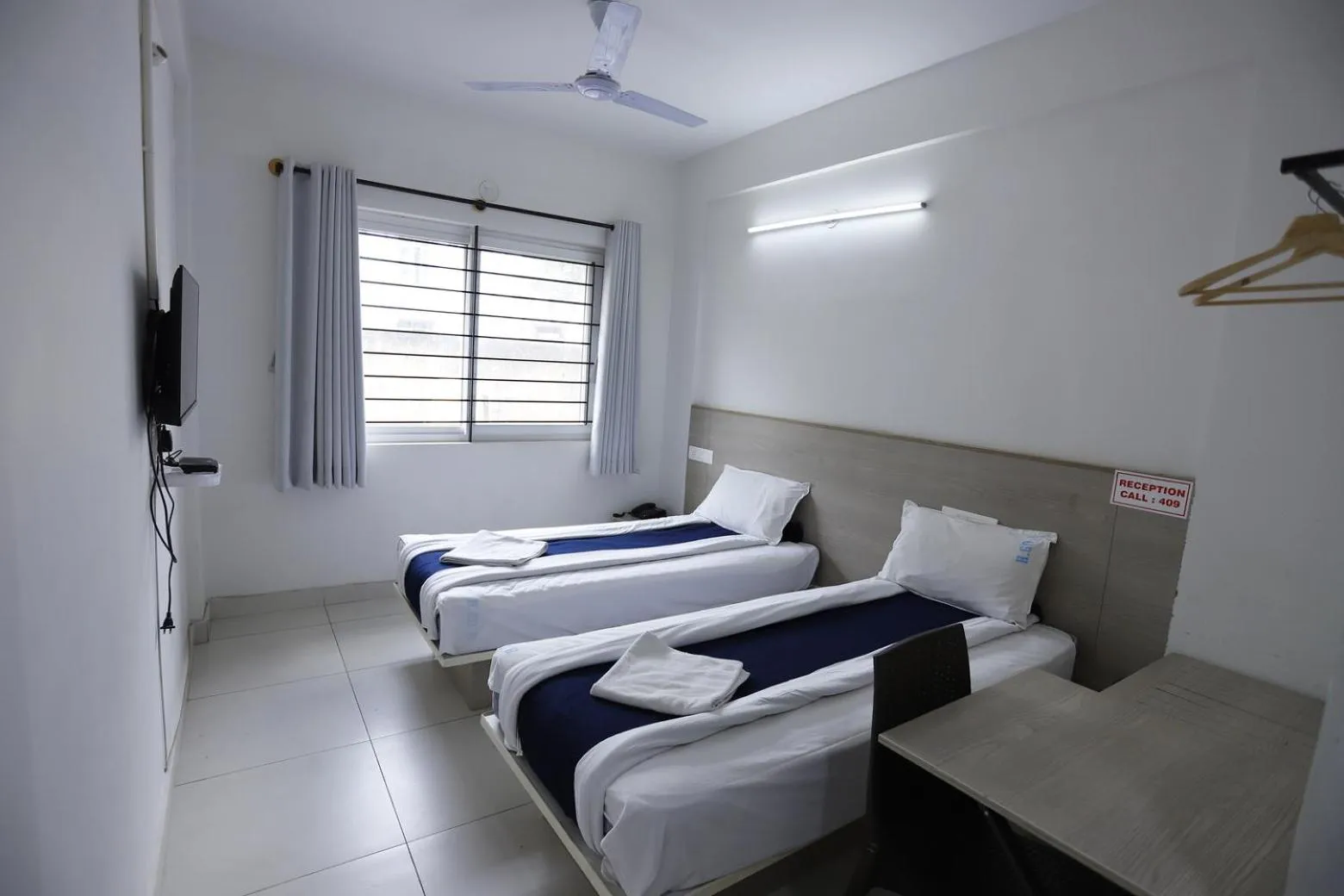 Bed in Hotel Gurudev Residency