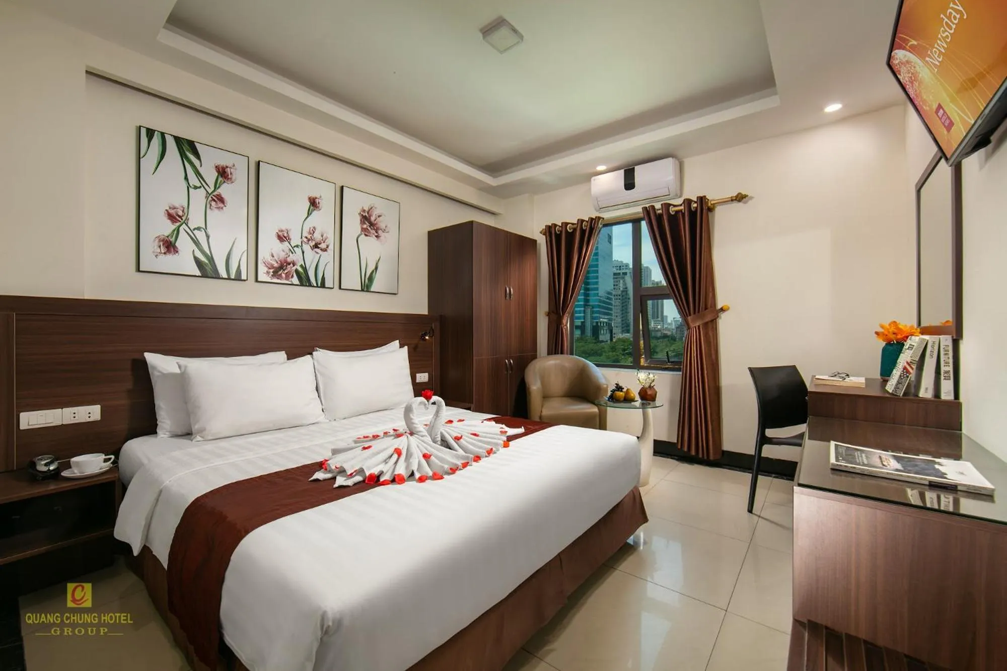 Bedroom, Bed in Nhan Hoa Hotel