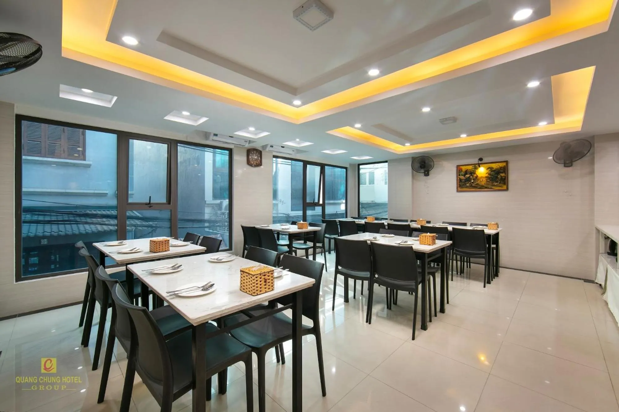 Restaurant/places to eat in Nhan Hoa Hotel