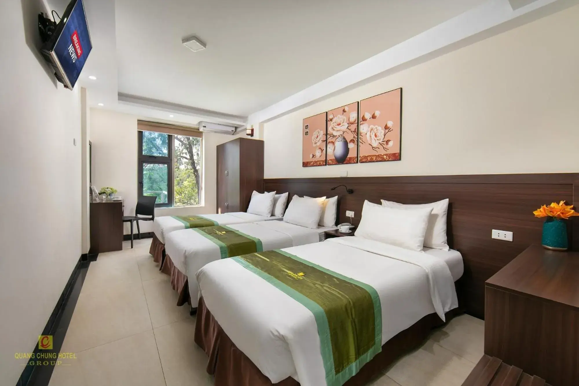 Triple Room with View in Nhan Hoa Hotel Triple Room with View in Nhan Hoa Hotel