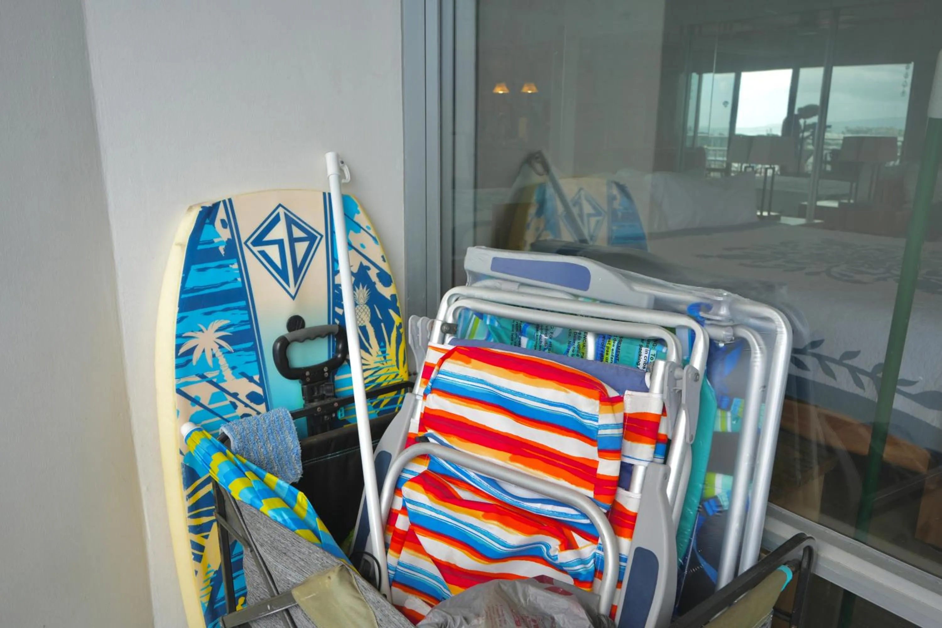 Beach in Ilikai Hotel Condo with Kitchen and Ocean View