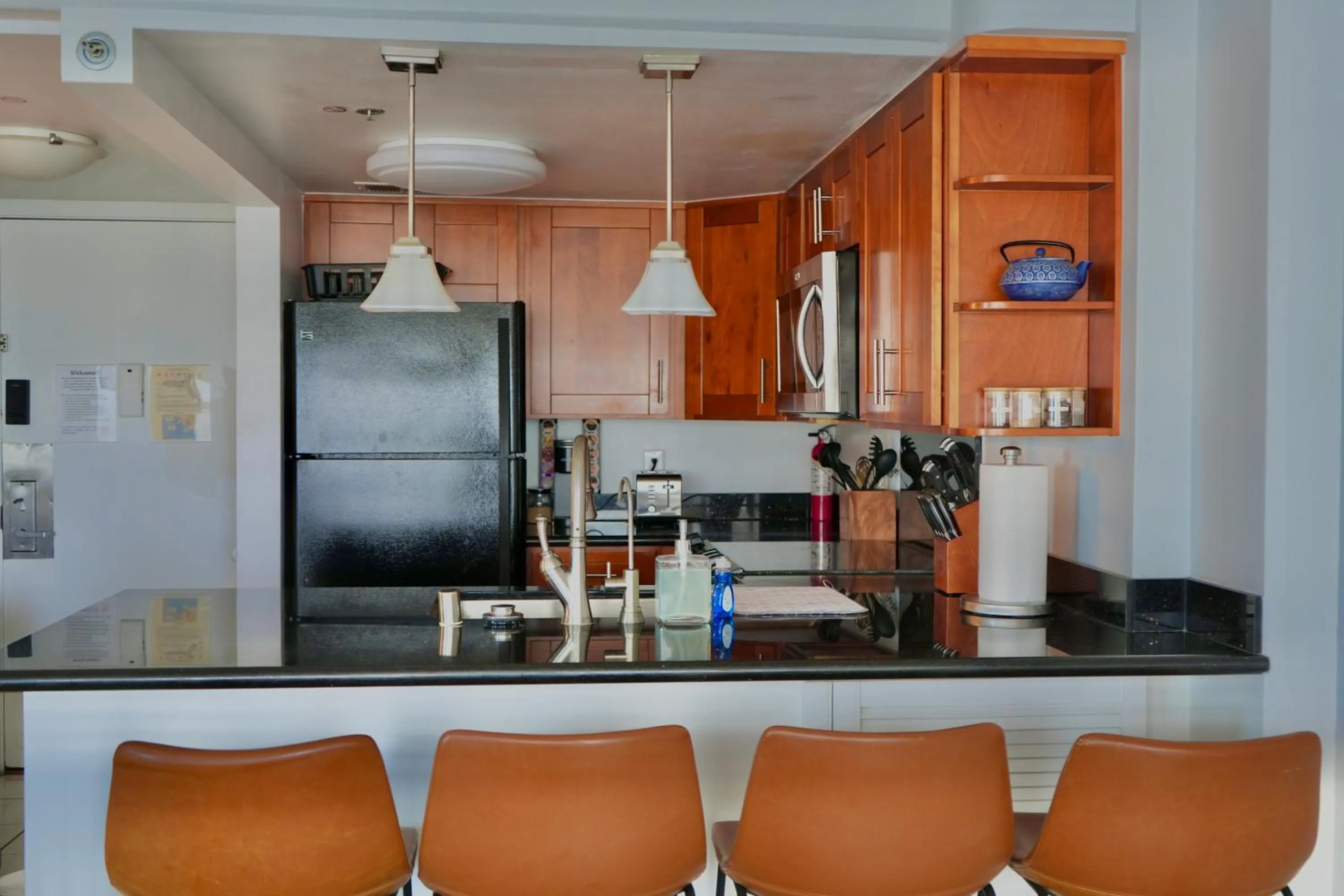 Coffee/tea facilities in Ilikai Hotel Condo with Kitchen and Ocean View