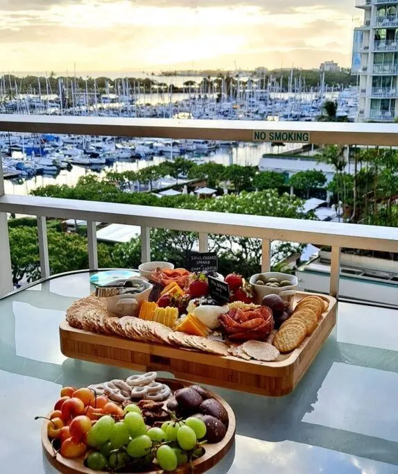 Ilikai Hotel Condo with Kitchen and Ocean View