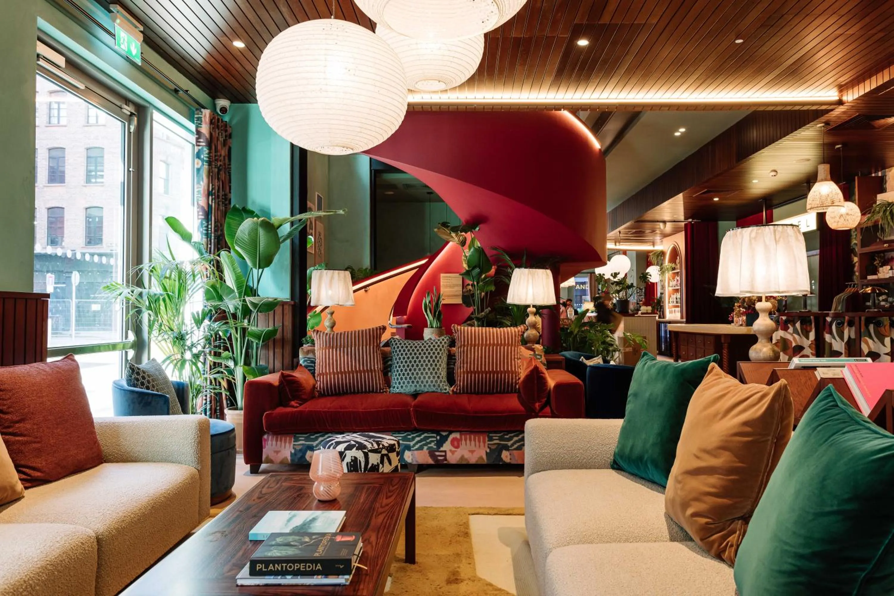 Lounge or bar in room2 Belfast Hometel