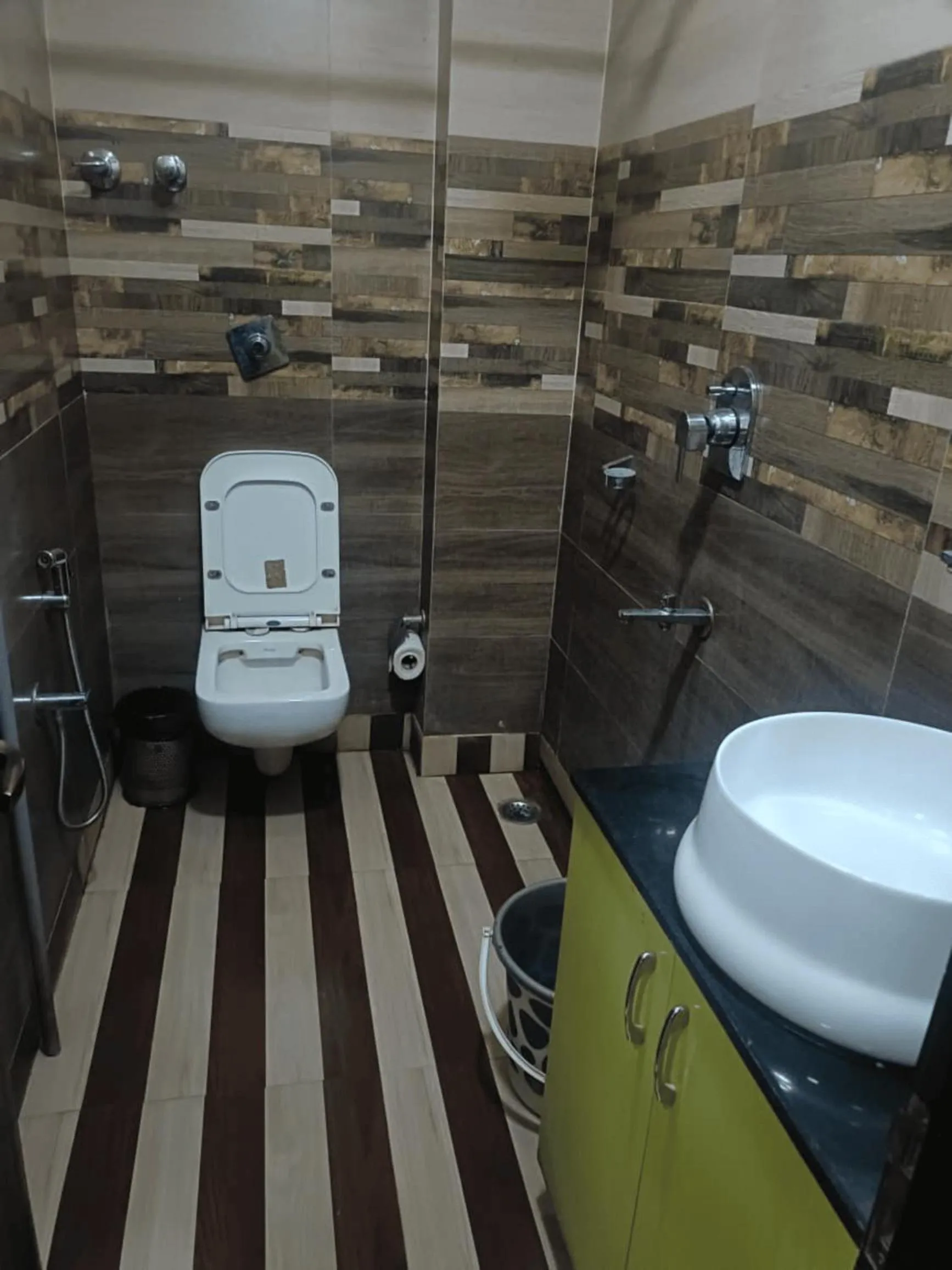 Bathroom in Hotel Swagat