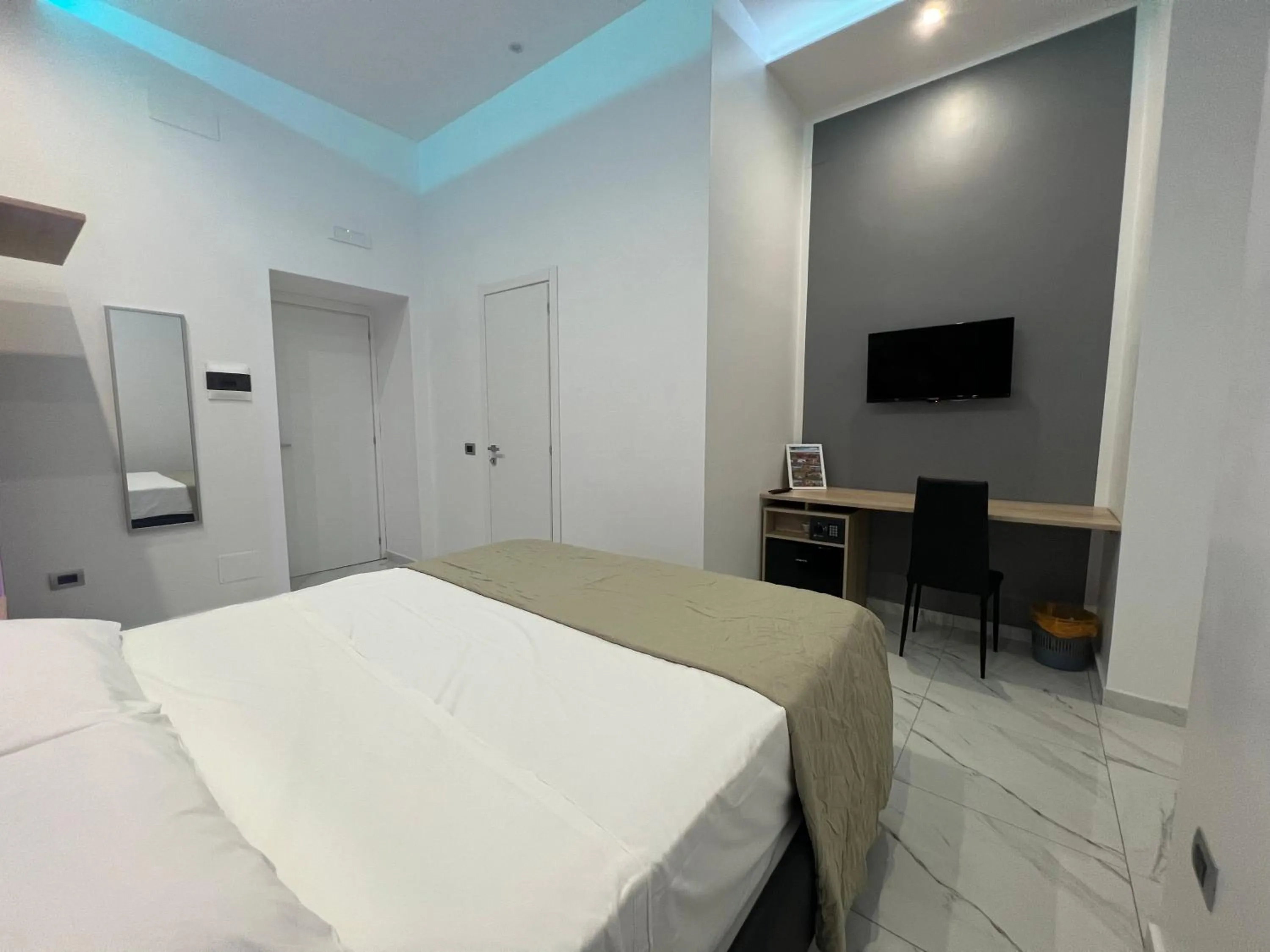 Bed in Napoli Forever