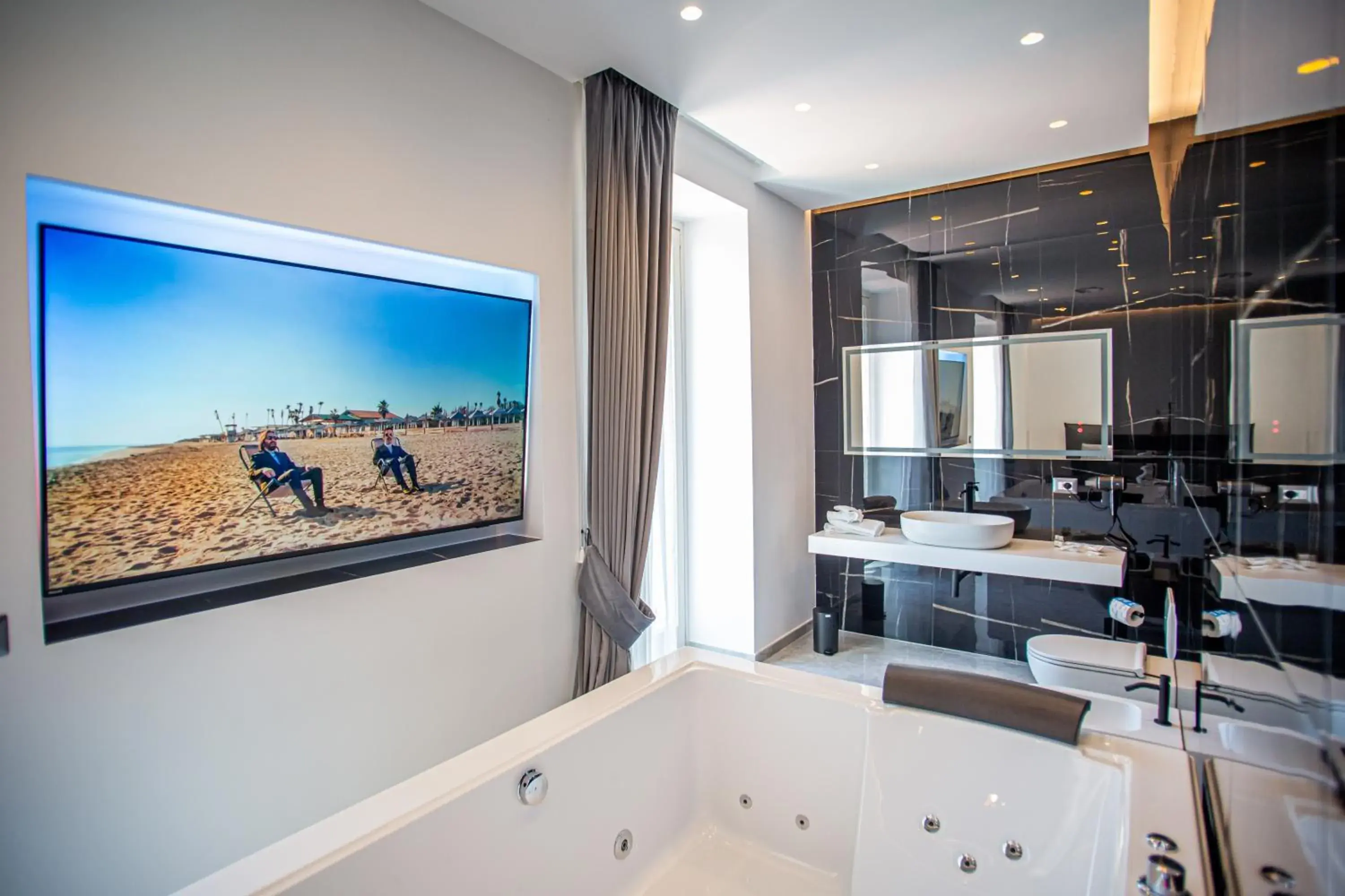 Forever Luxury Rooms Forever Luxury Rooms