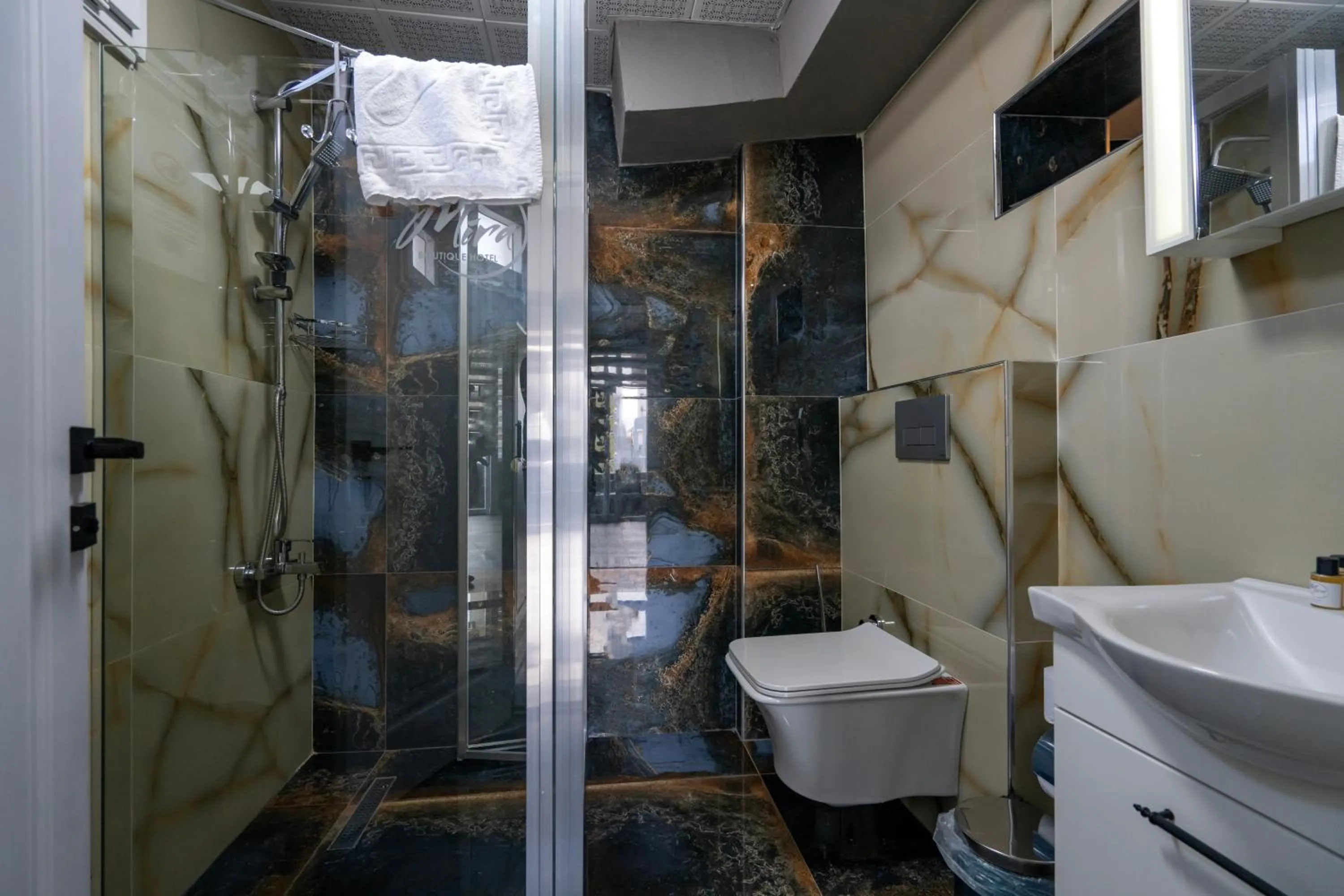 Shower in Mira Hotel Antalya