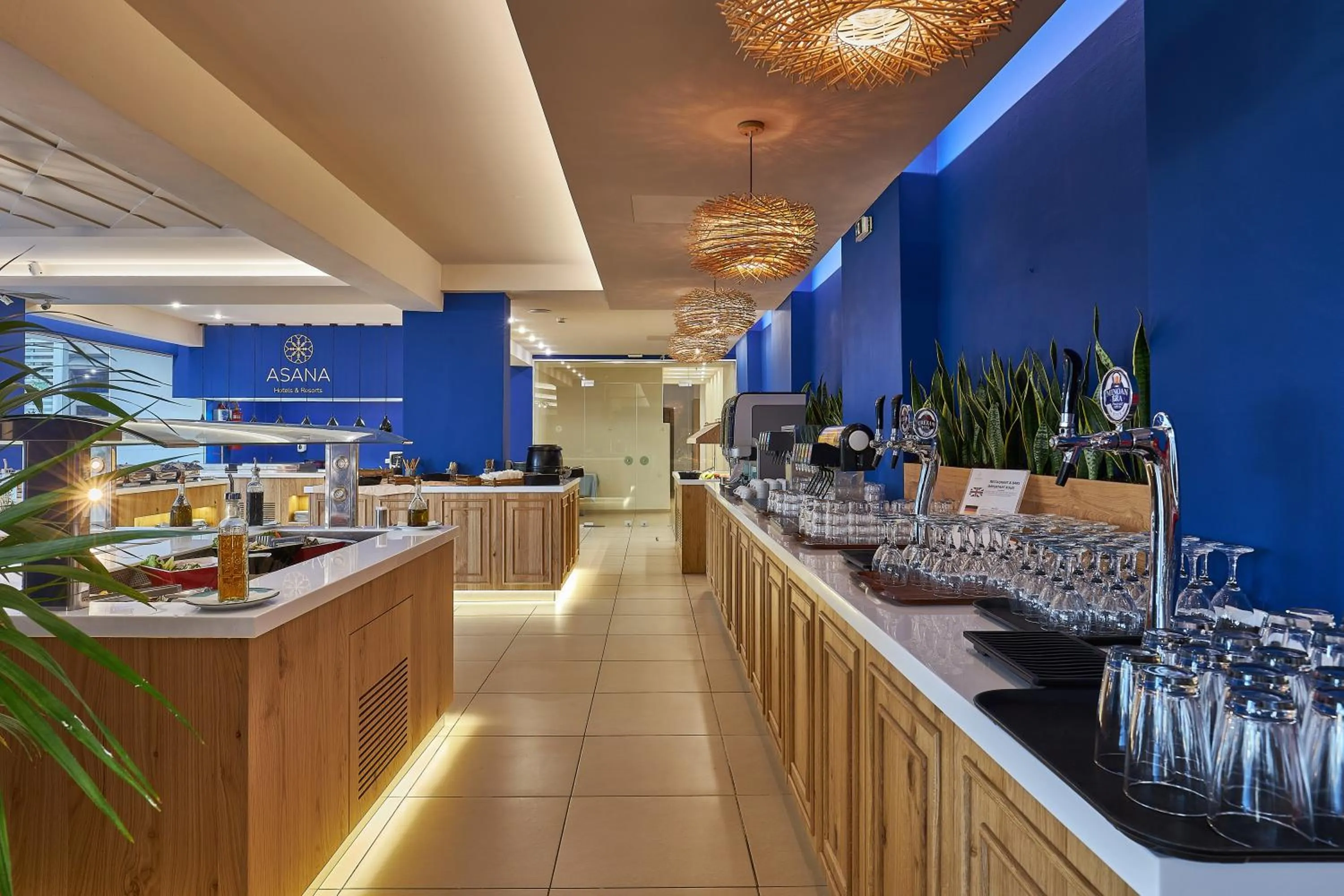 Restaurant/places to eat in Asana Hotel