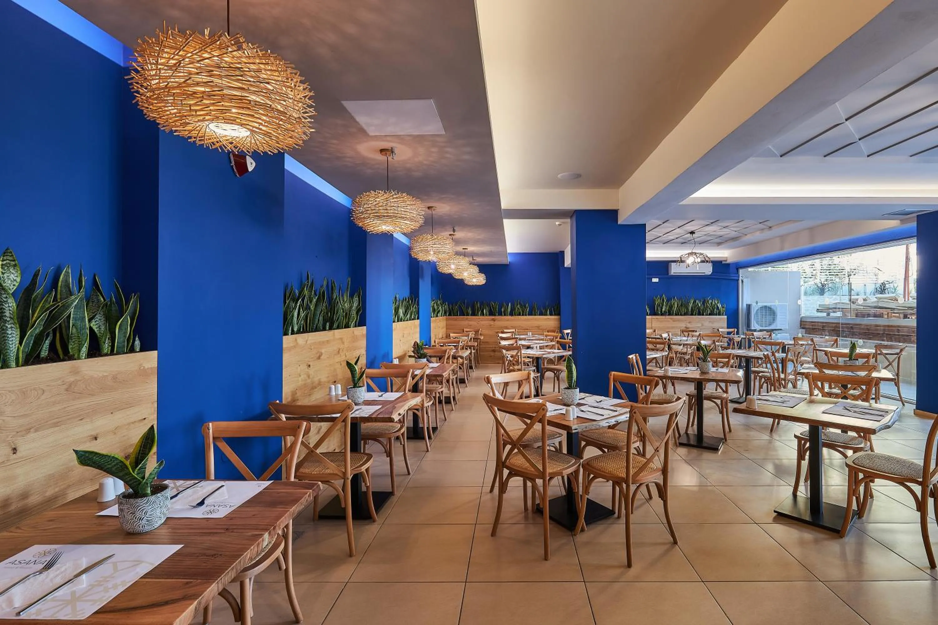 Restaurant/places to eat in Asana Hotel