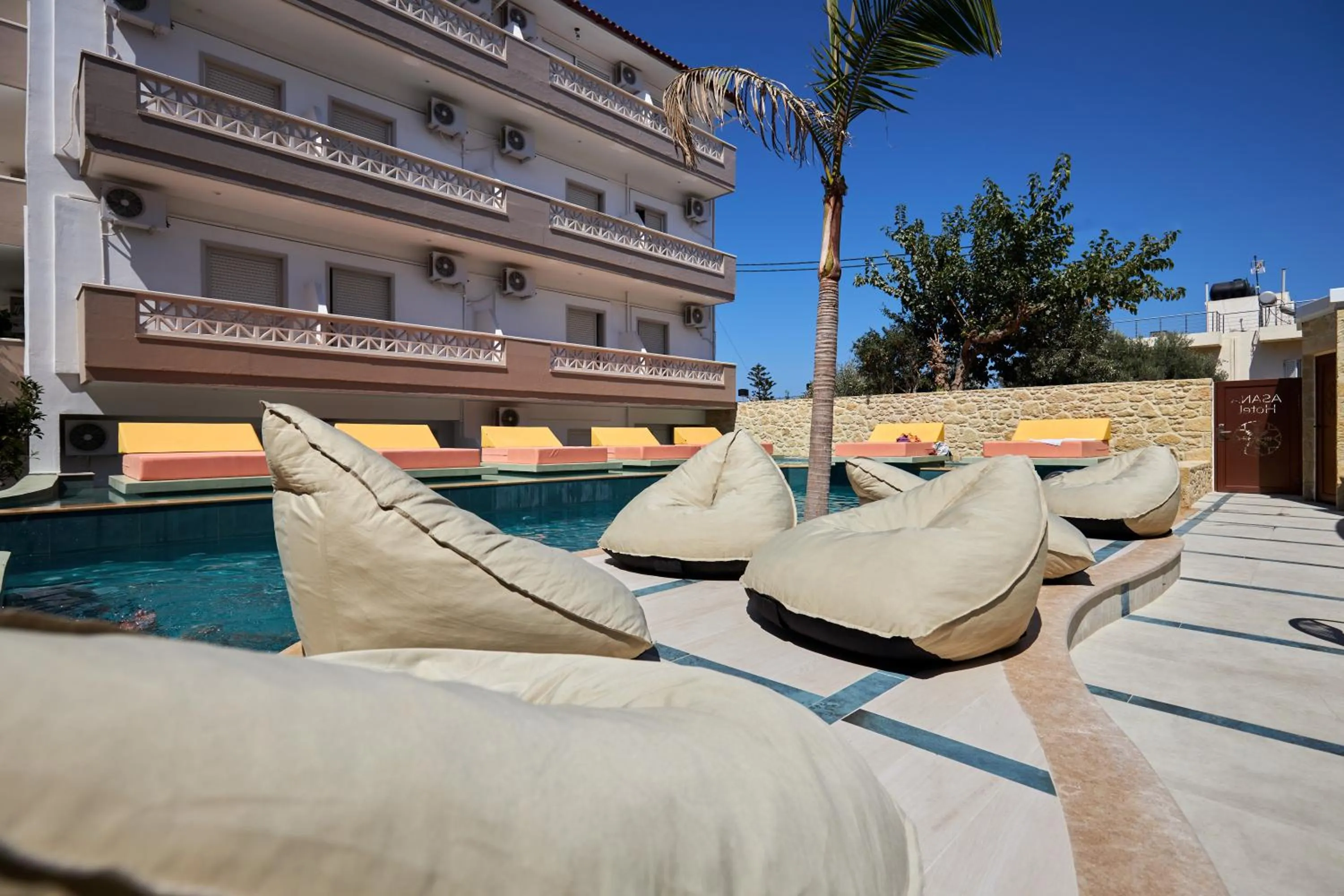 Swimming pool in Asana Hotel